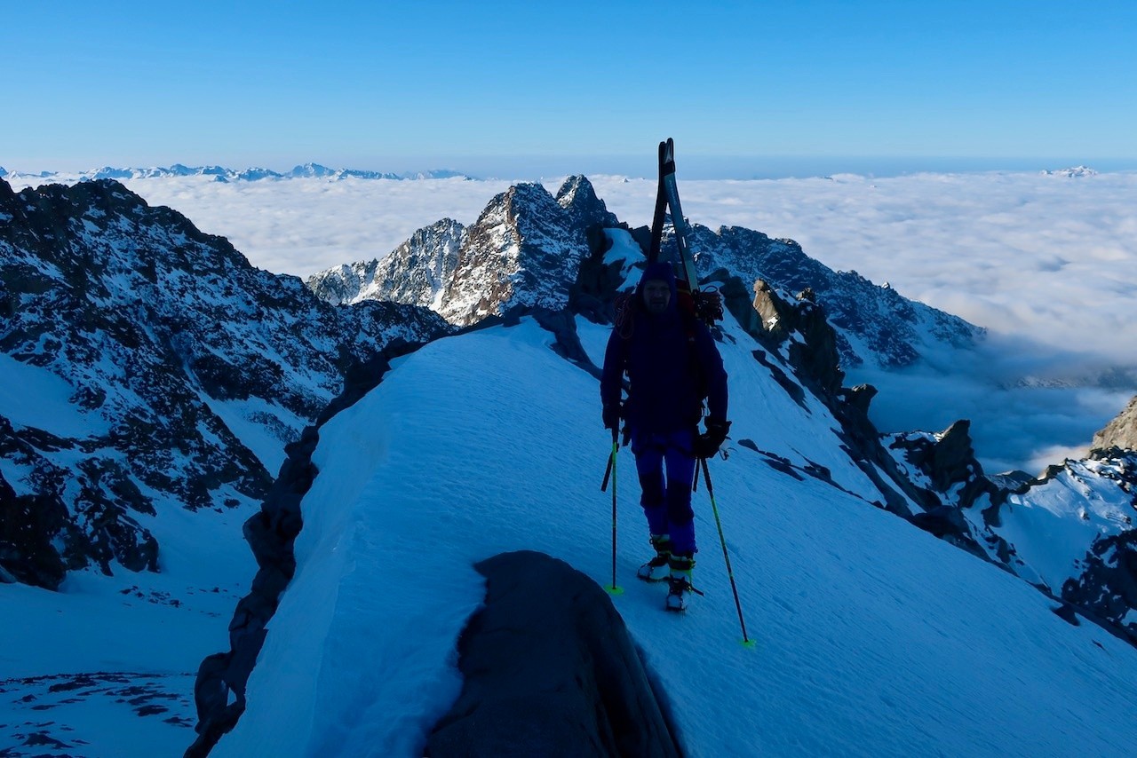 Montée vers la Disgrazia. Ambiance très alpine