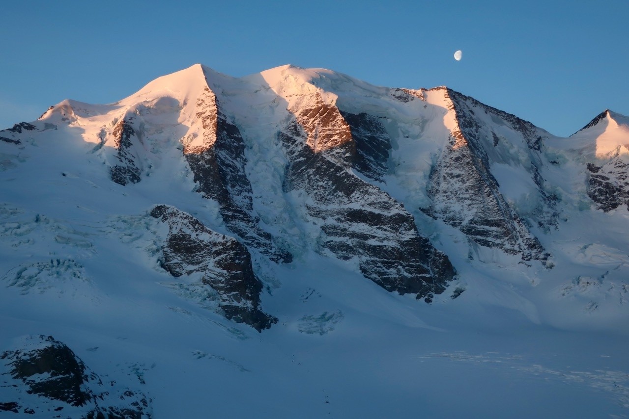 Le Piz palu au levé du soleil vu du Nord