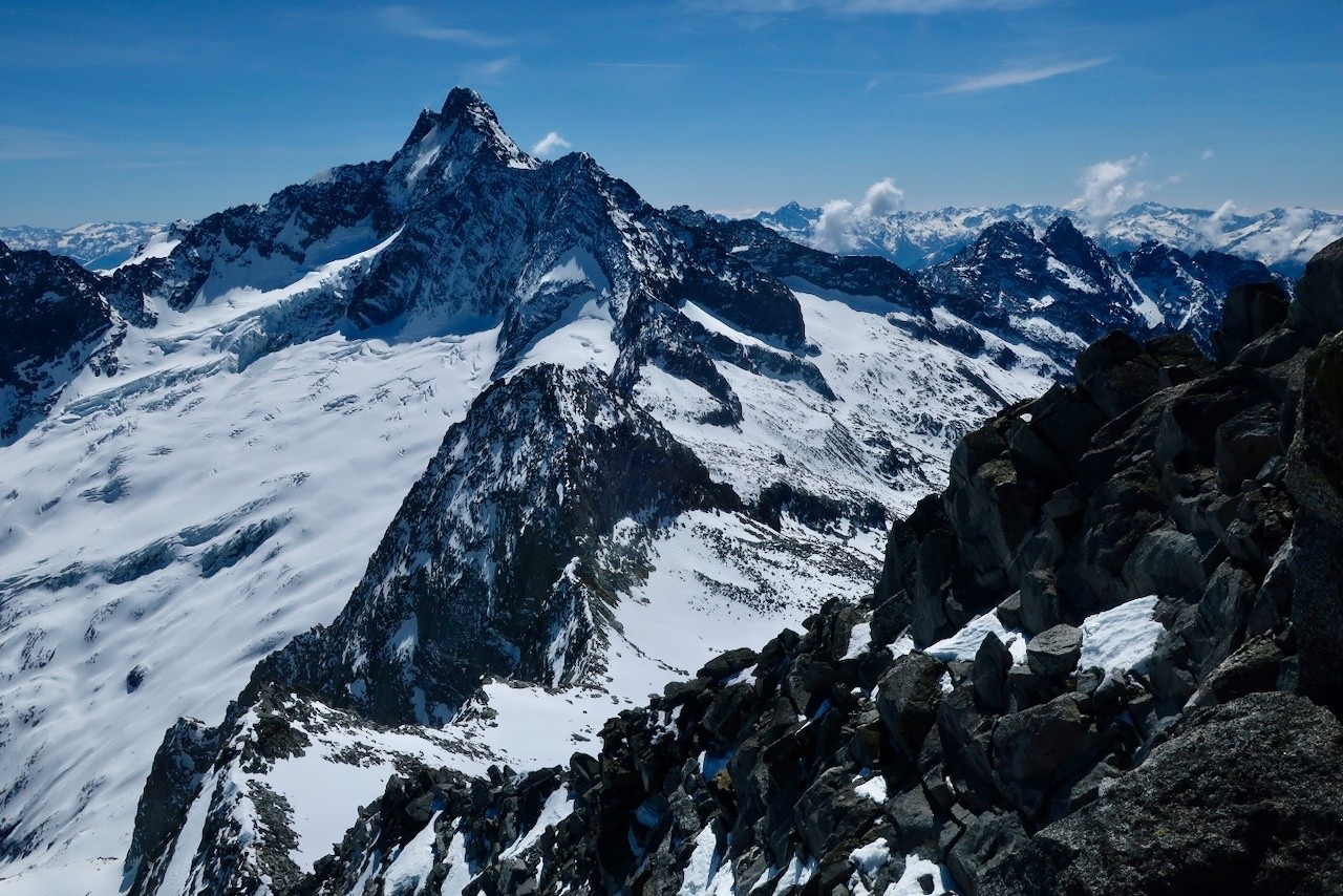 Vue sur le sommet de la Disgrazia depuis le Monte Sissone. Nous irons le lendemain !