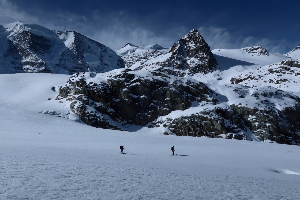 Descente vers Boval avec vue vers la Bernina