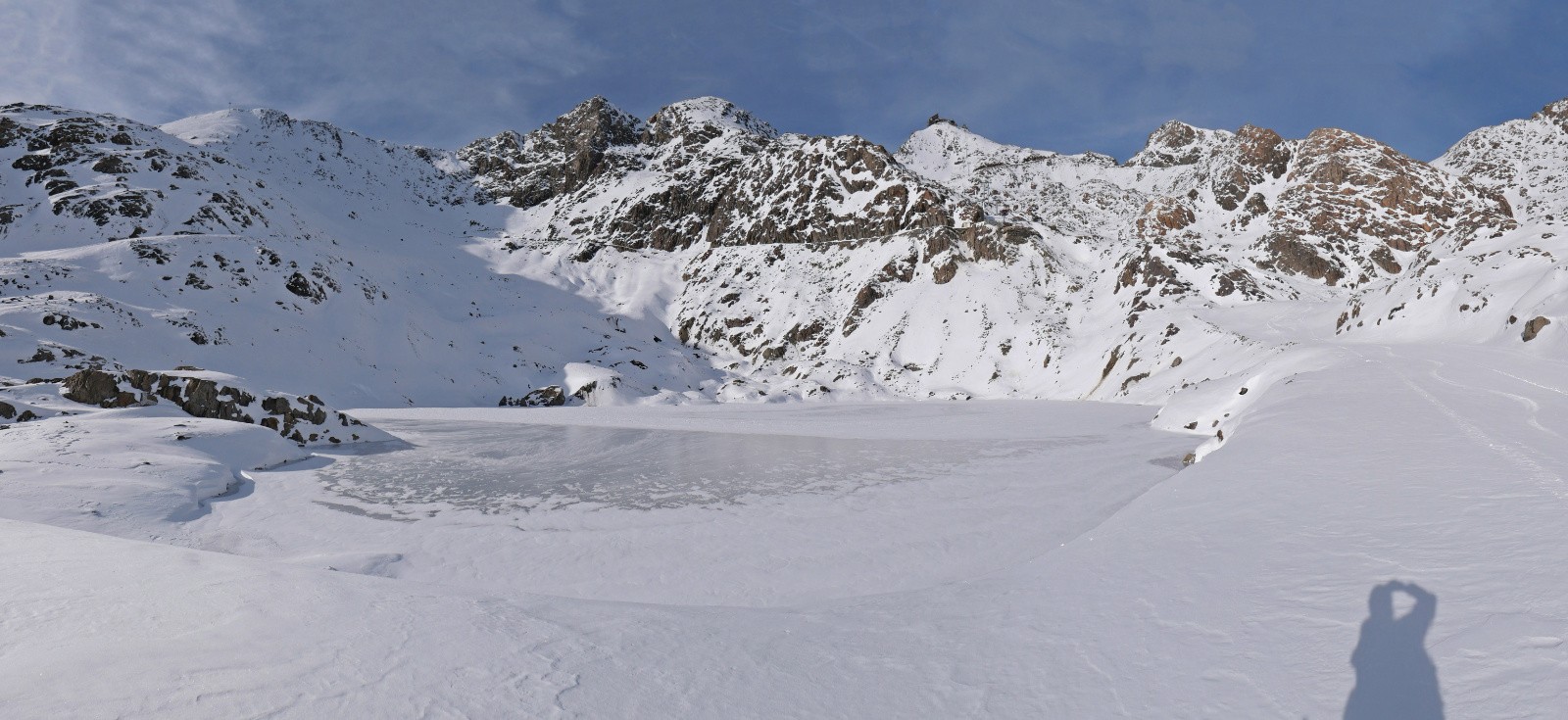 Lac de Sarenne - un deuxième bout de glacier sur la gauche, même 2-3 crevasses
