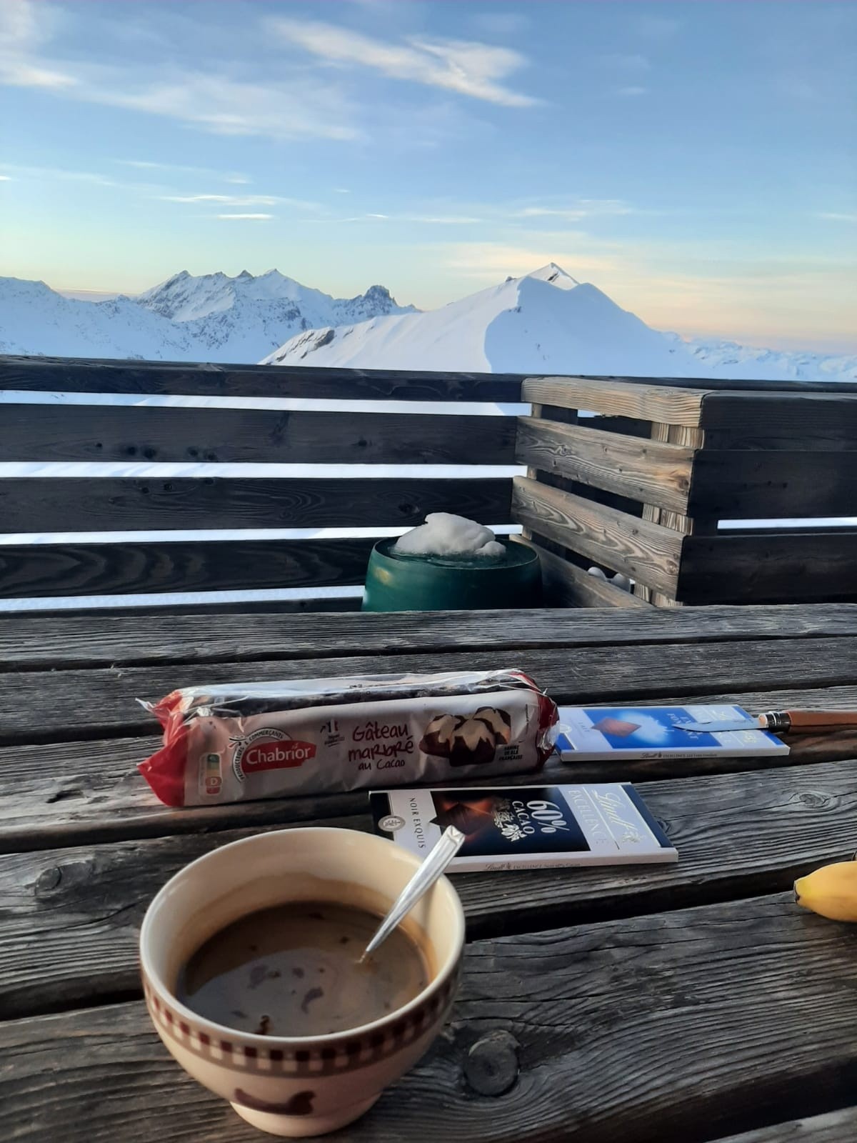 Petit Déjeuner au balcon, ya plus de saisons !! 