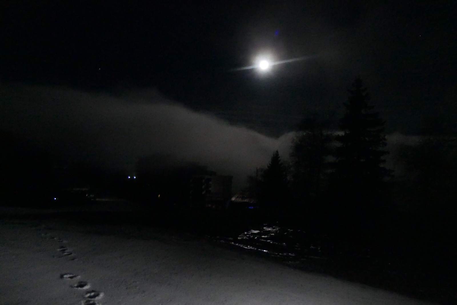 Départ sous la pleine lune&nbsp;