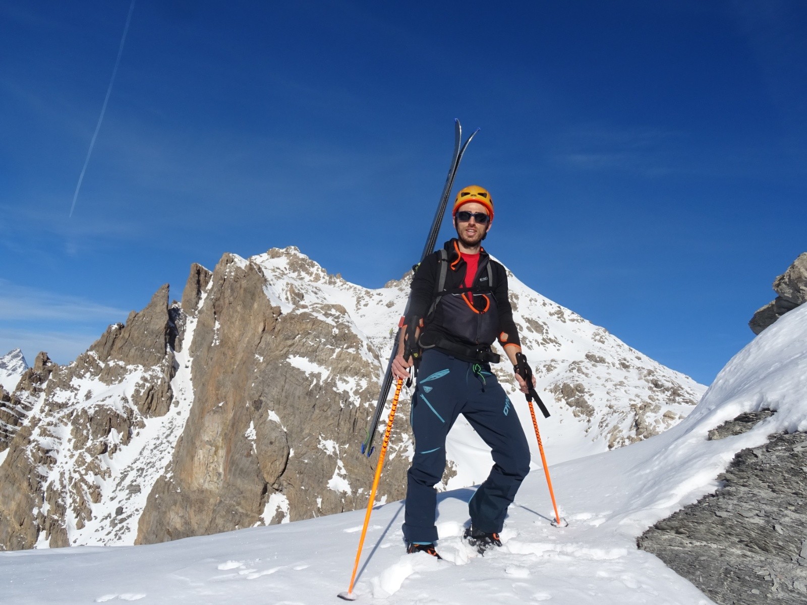 Alpiniste plein ciel