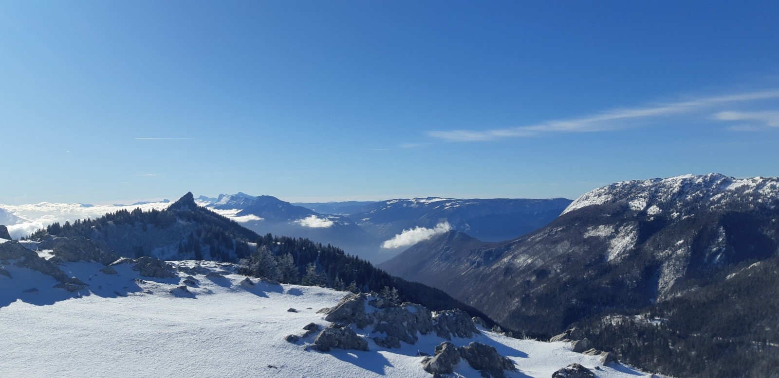#12 Au loin la Pinéa Au loin la Pinéa