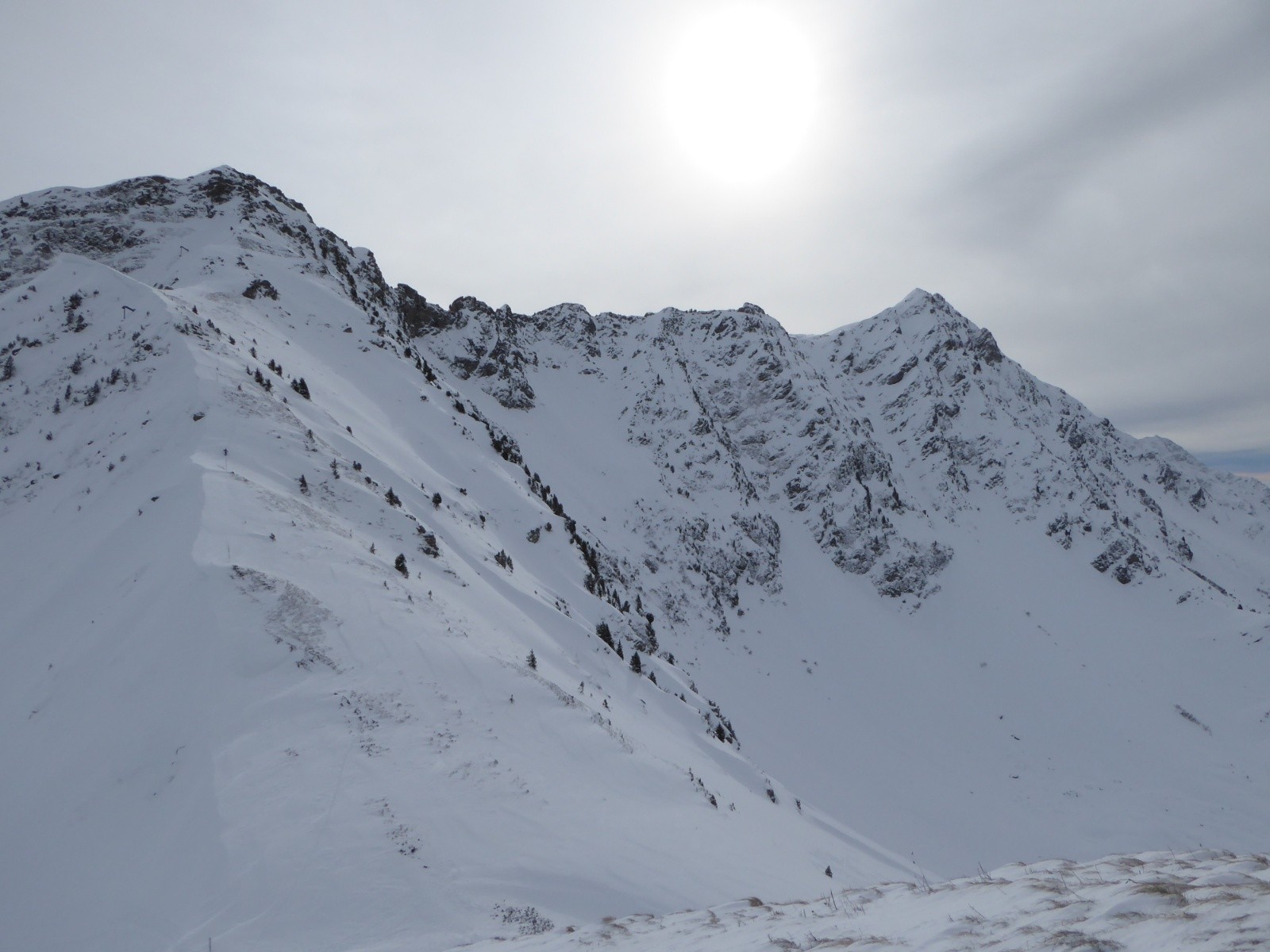 Pointe du Bard à droite&nbsp;