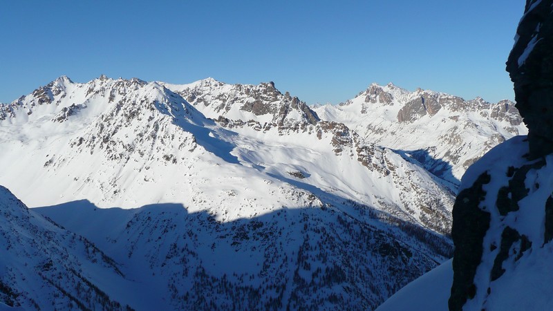 Brêche du Casset : Petit coup d'oeil depuis la brêche du Casset.