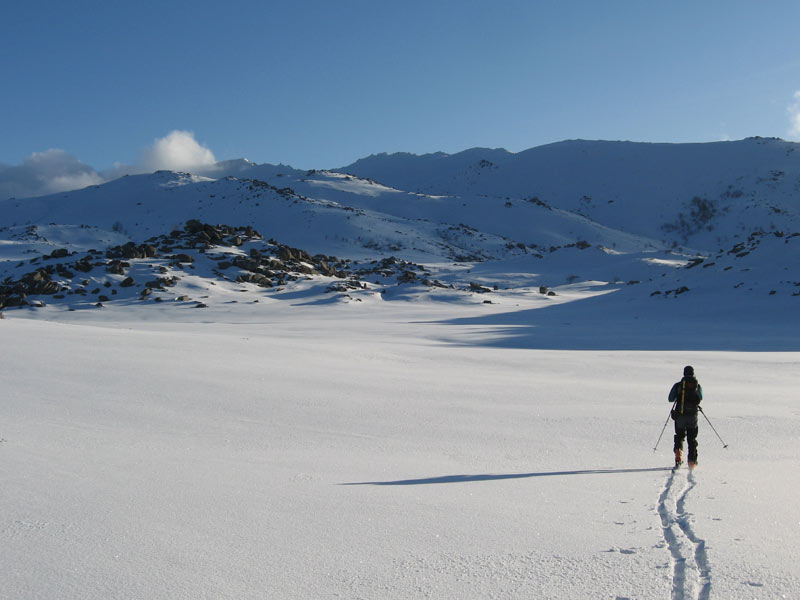 Le sommet en vue : Sur le plateau derrière Castellu d'Ornucciu