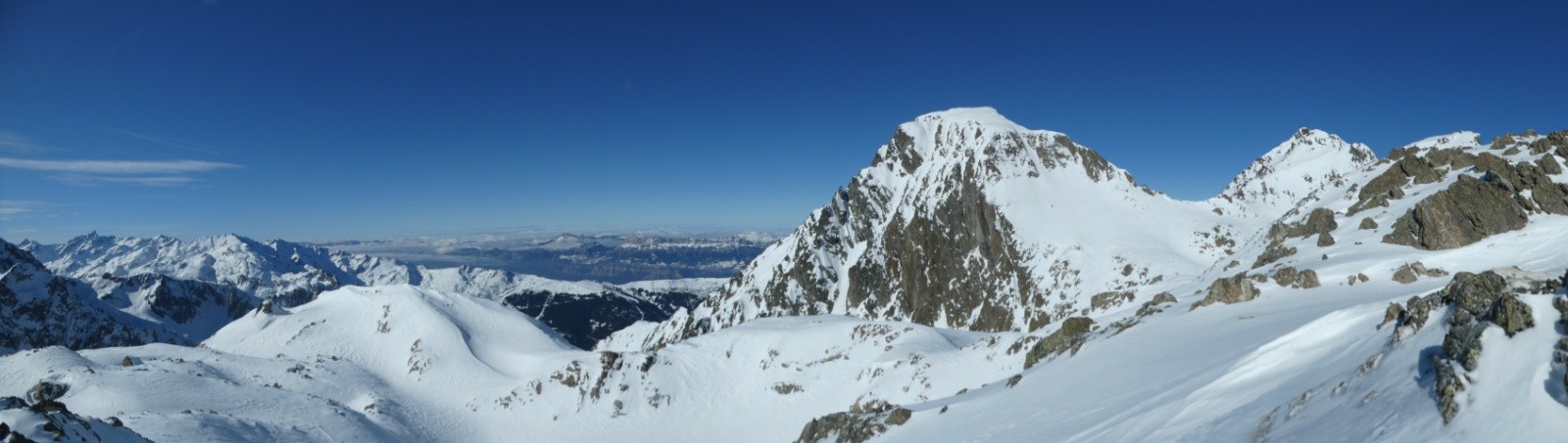  Panorama sur le Rocher d'Arguille