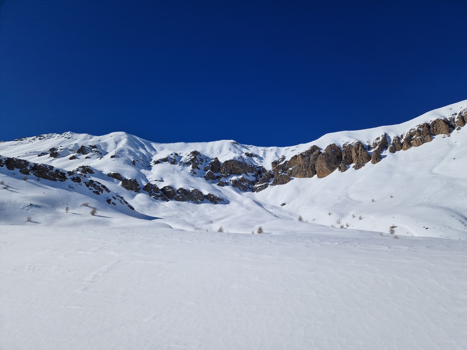 Vue sur la crête de Rasis