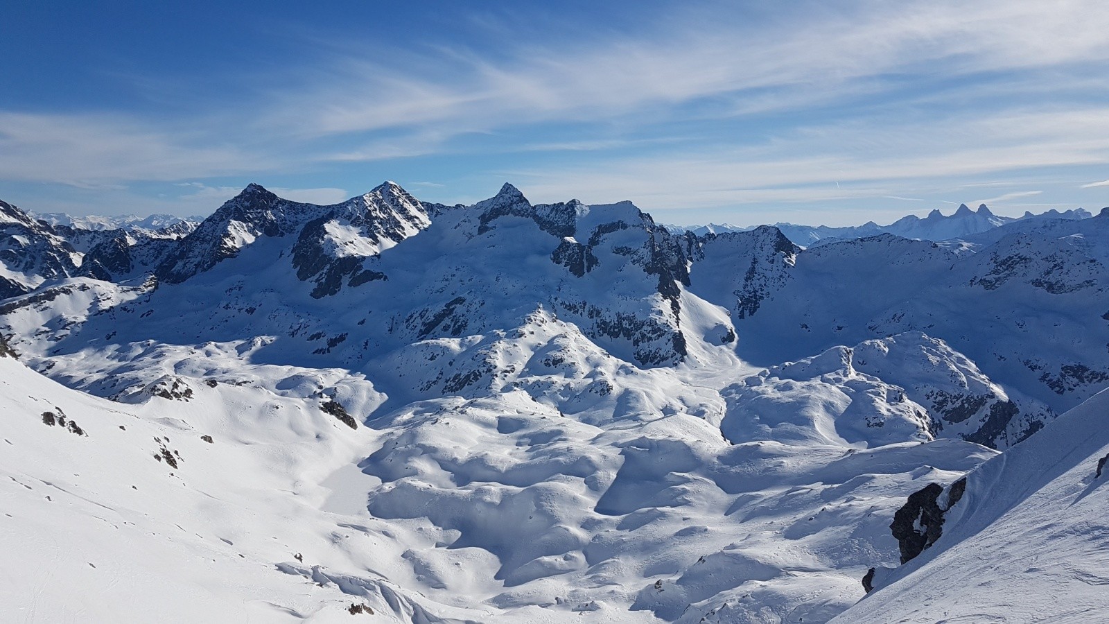 &nbsp;Depuis la belle étoile, regard vers la suite de la journée vers le rocher blanc