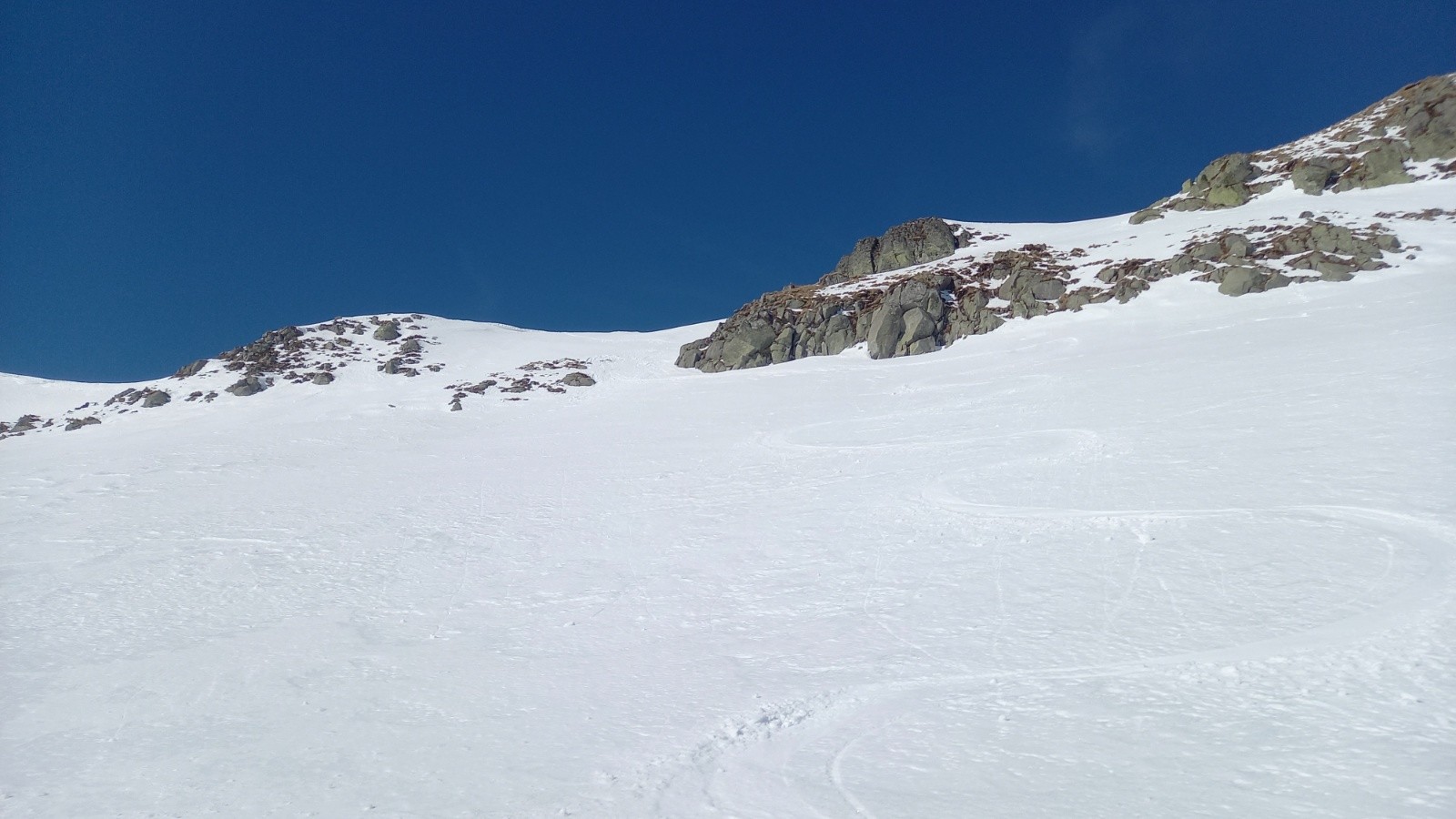 &nbsp;Goulet d'accès à la descente de Cadacogne