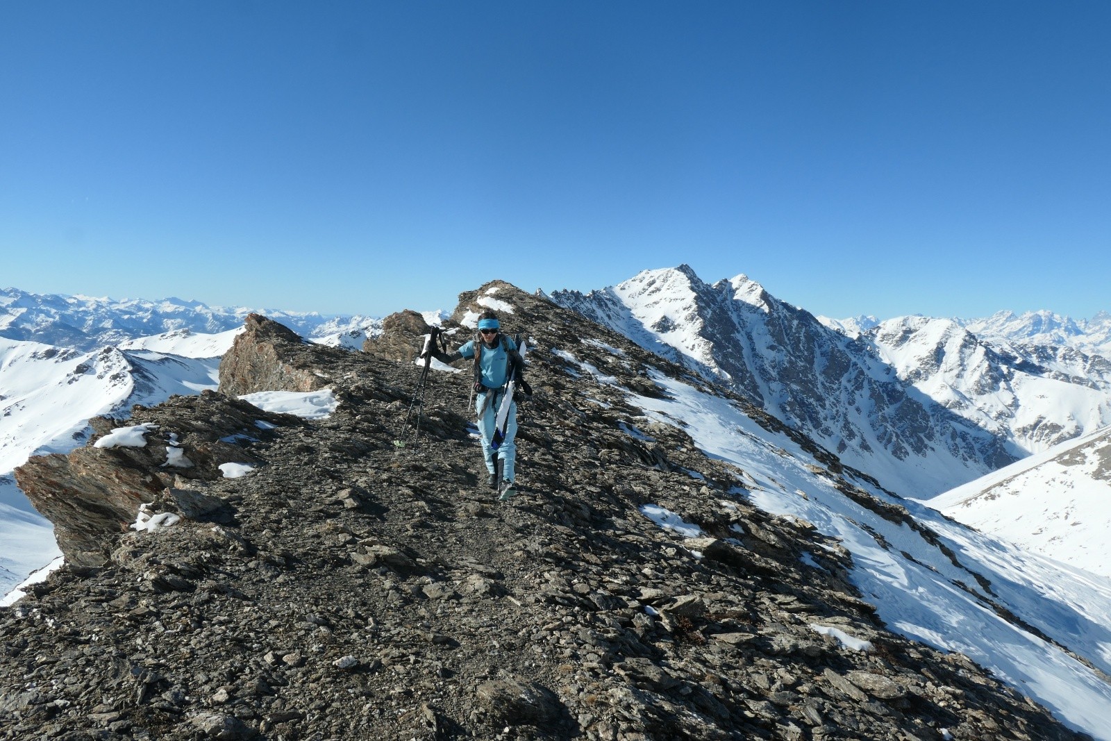 Manquerait pas quelque chose ici ?&nbsp;&nbsp;