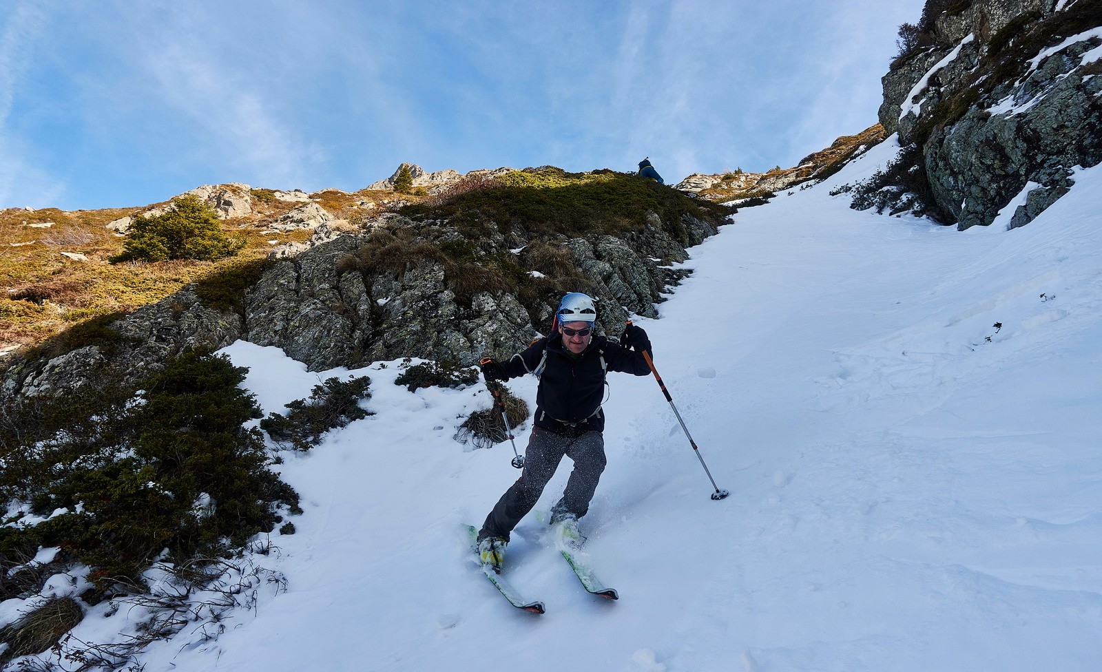 À l'ombre, neige ferme oblige...