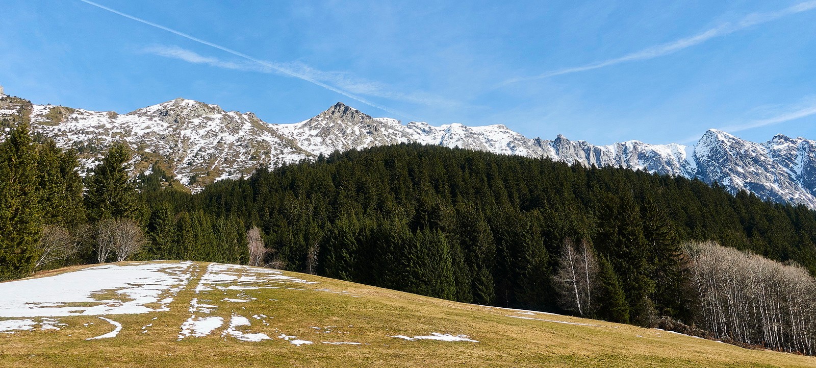 Le triangle rocheux de Barbalon en fond...