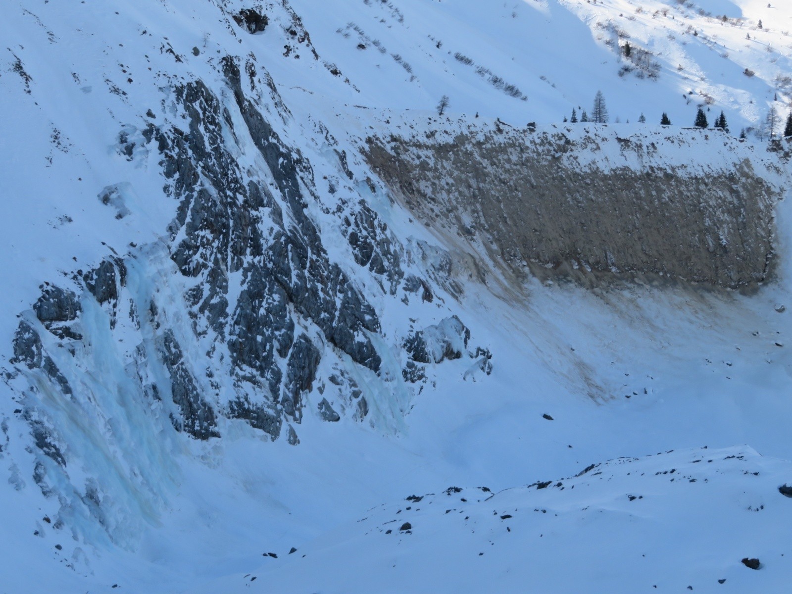 Langue terminale du glacier de Bionnassay, et moraine rive G...
