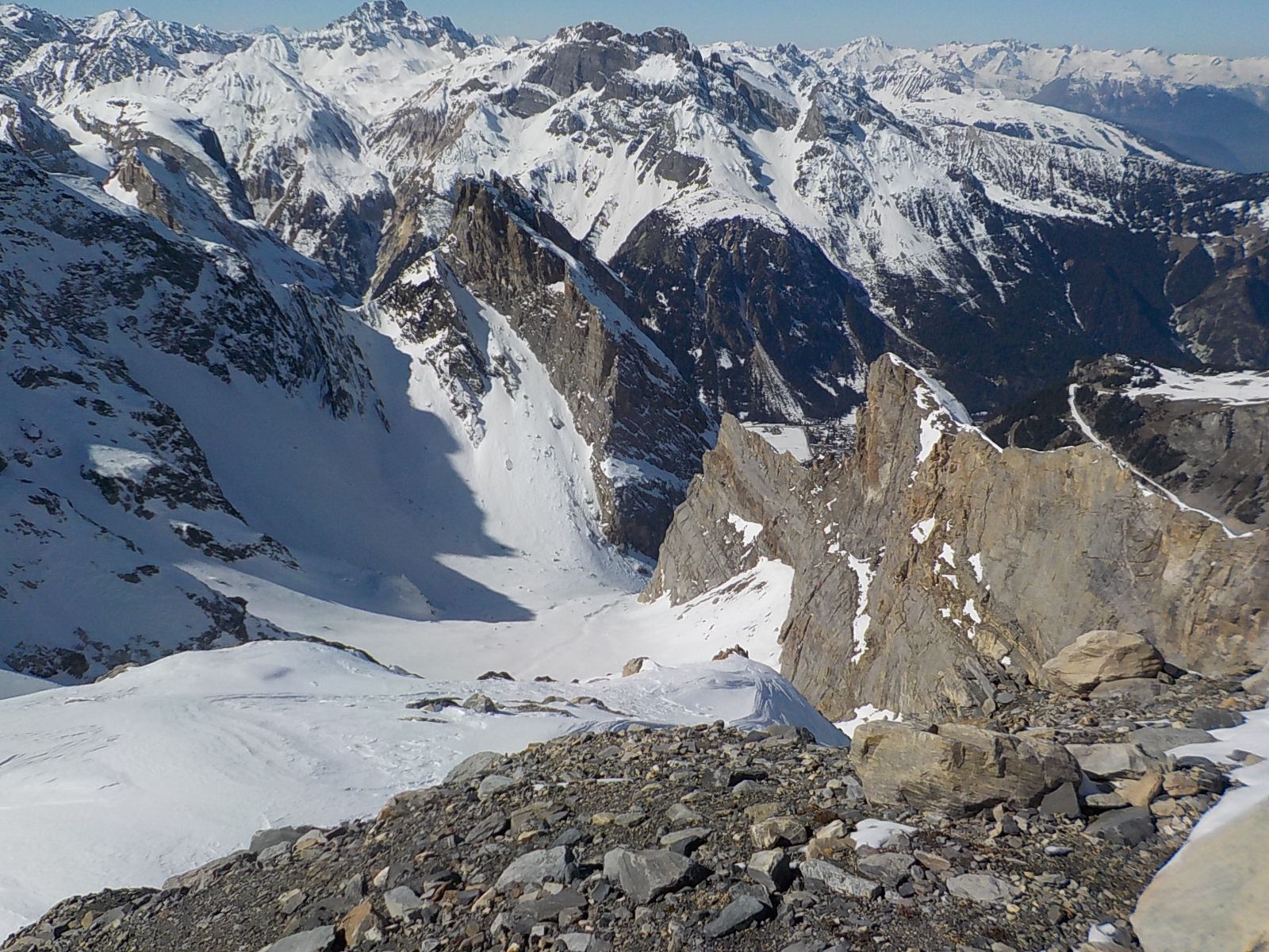 vue sur la montée depuis le col de l'arcelin