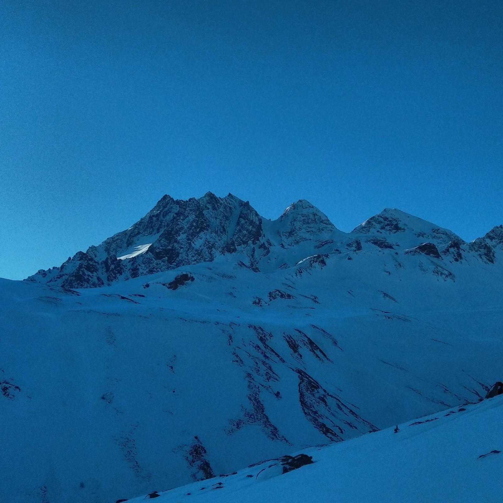 &nbsp;Les Bagnas, clin d'œil a Glad38 et EM42Couloir Nord bien visible, col a droite&nbsp;