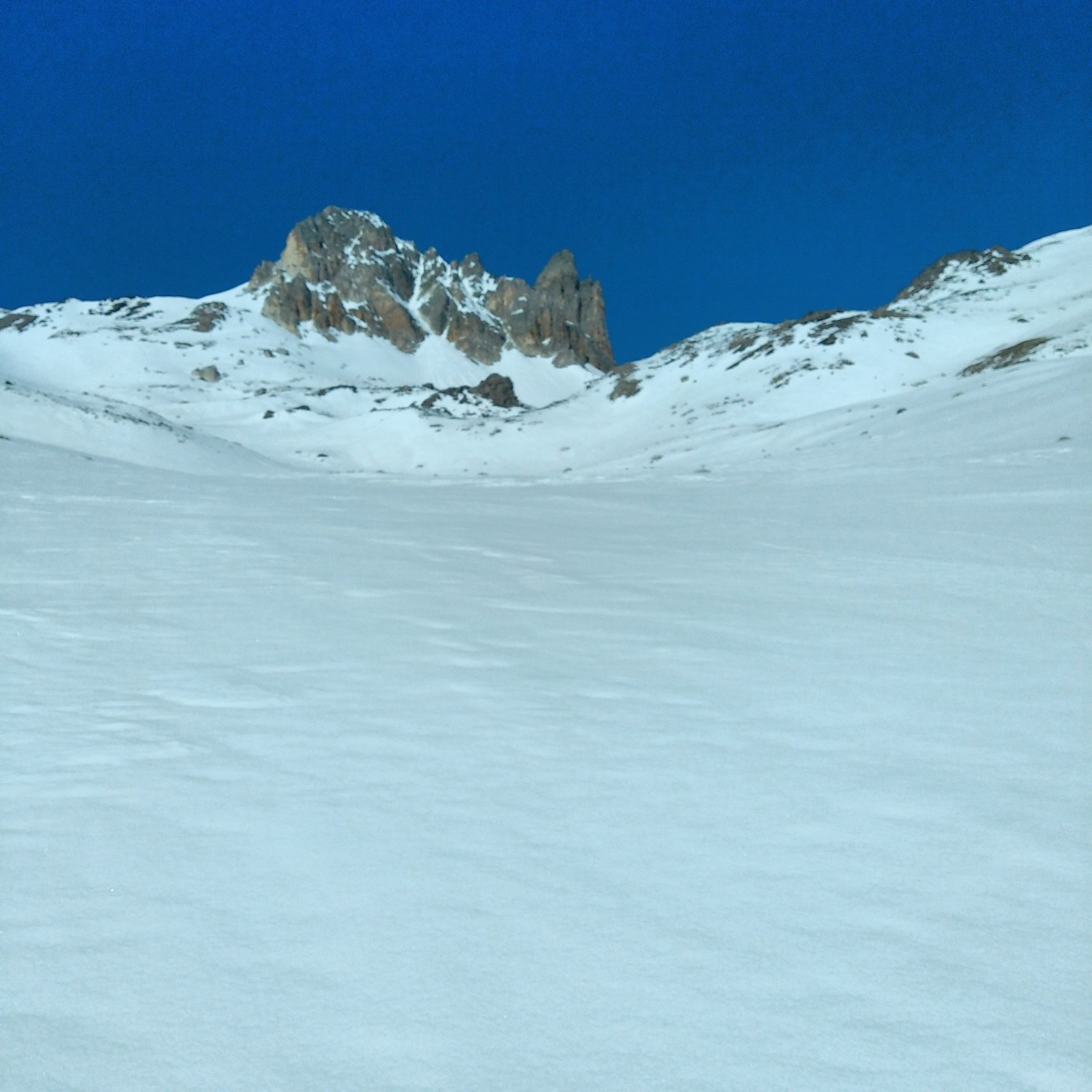 &nbsp;Cheval blanc et col du Peyron a gauche..