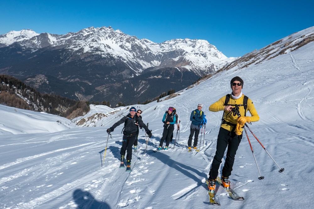 en attendant on monte avec le sourire