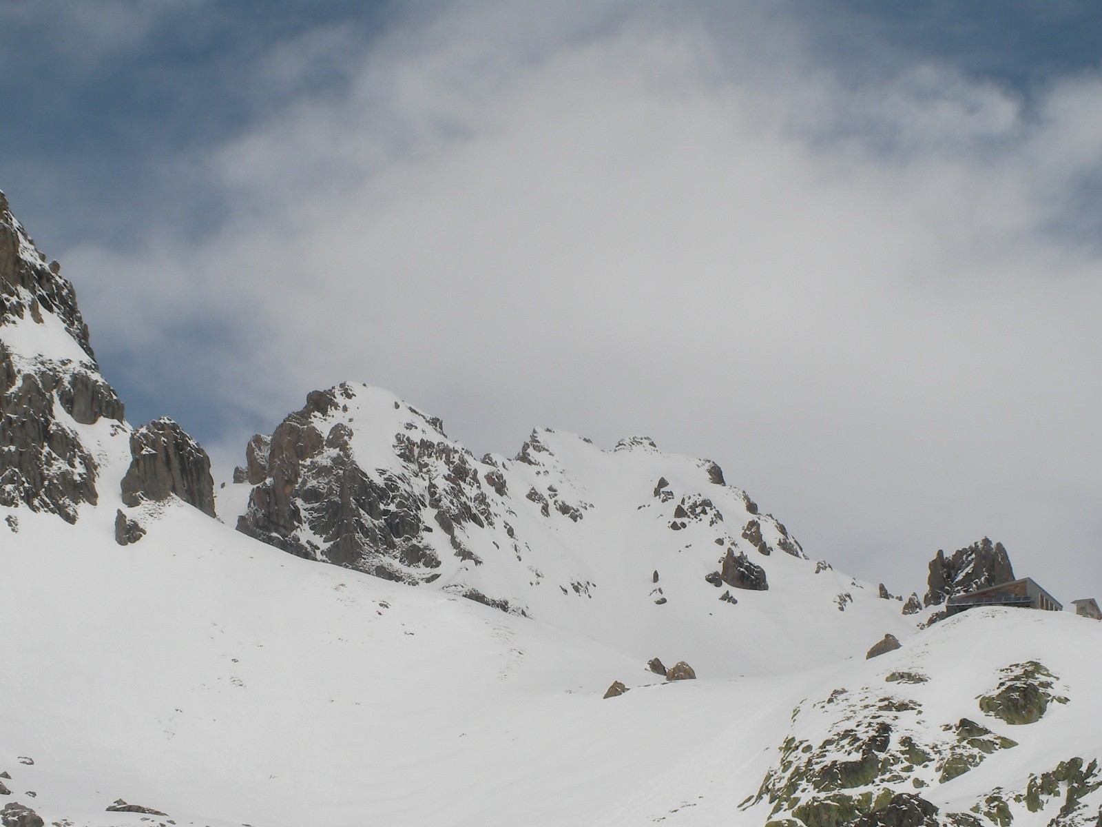 Aiguille de Presset et son refuge&nbsp;