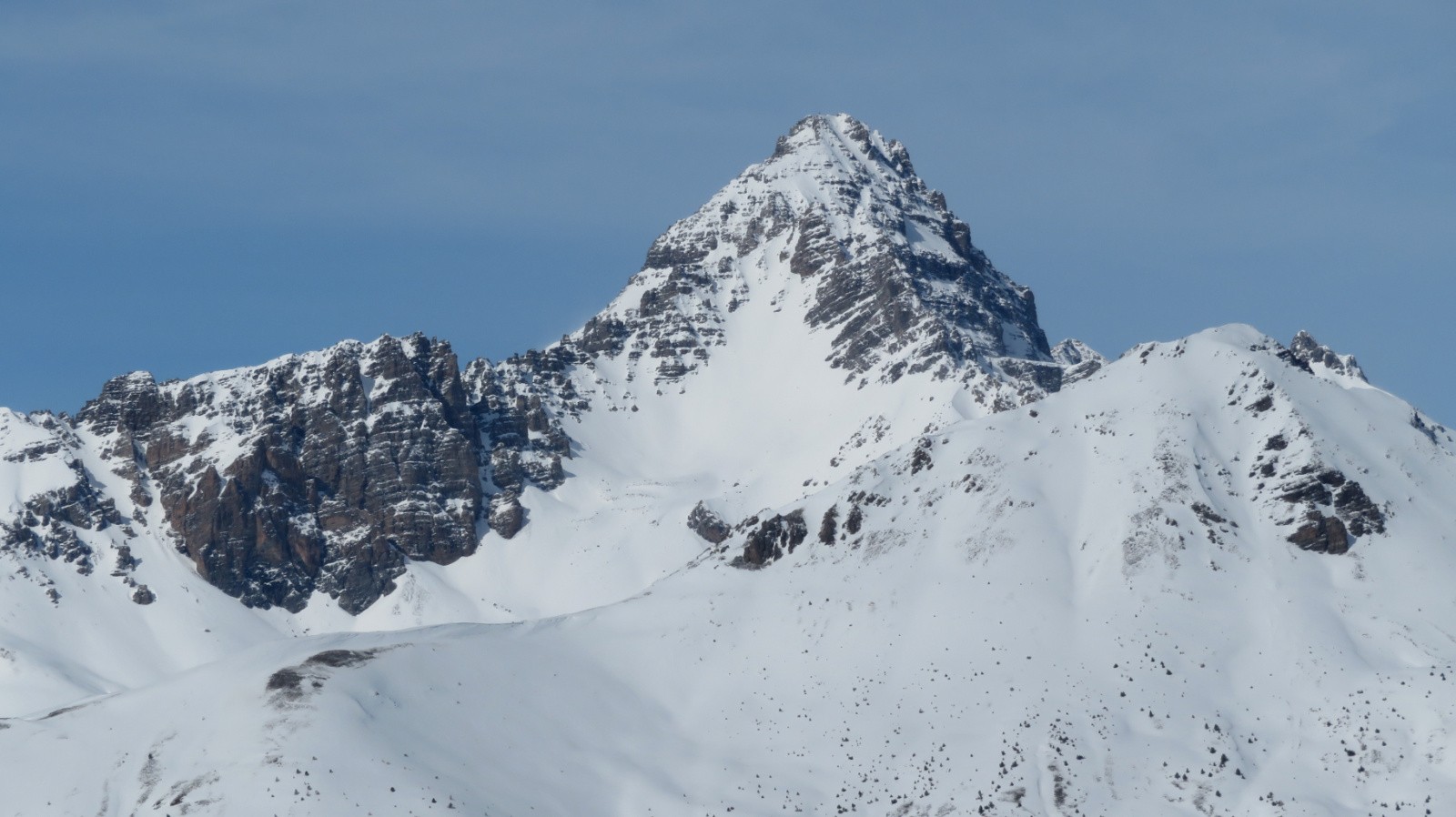 J1 Zoom sur le Pic de Rochebrune (dédicace à Den's)