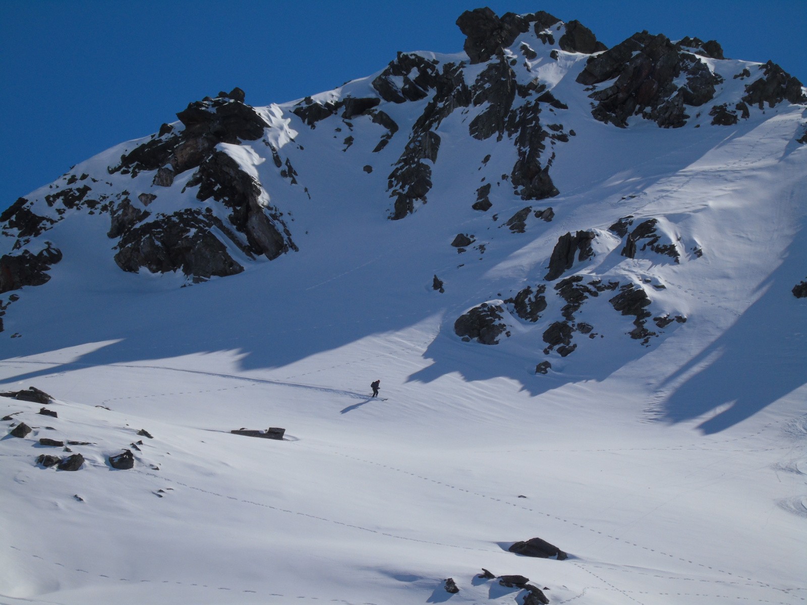 Jé descends du sommet