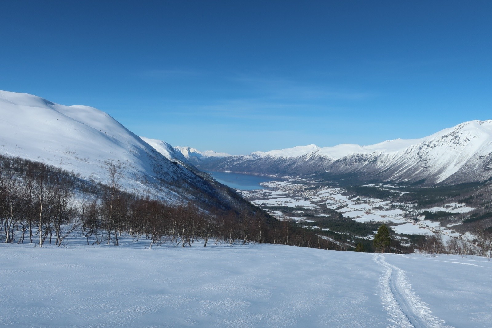 #56 J8 au dessus d J8 au dessus d'Isfjorden