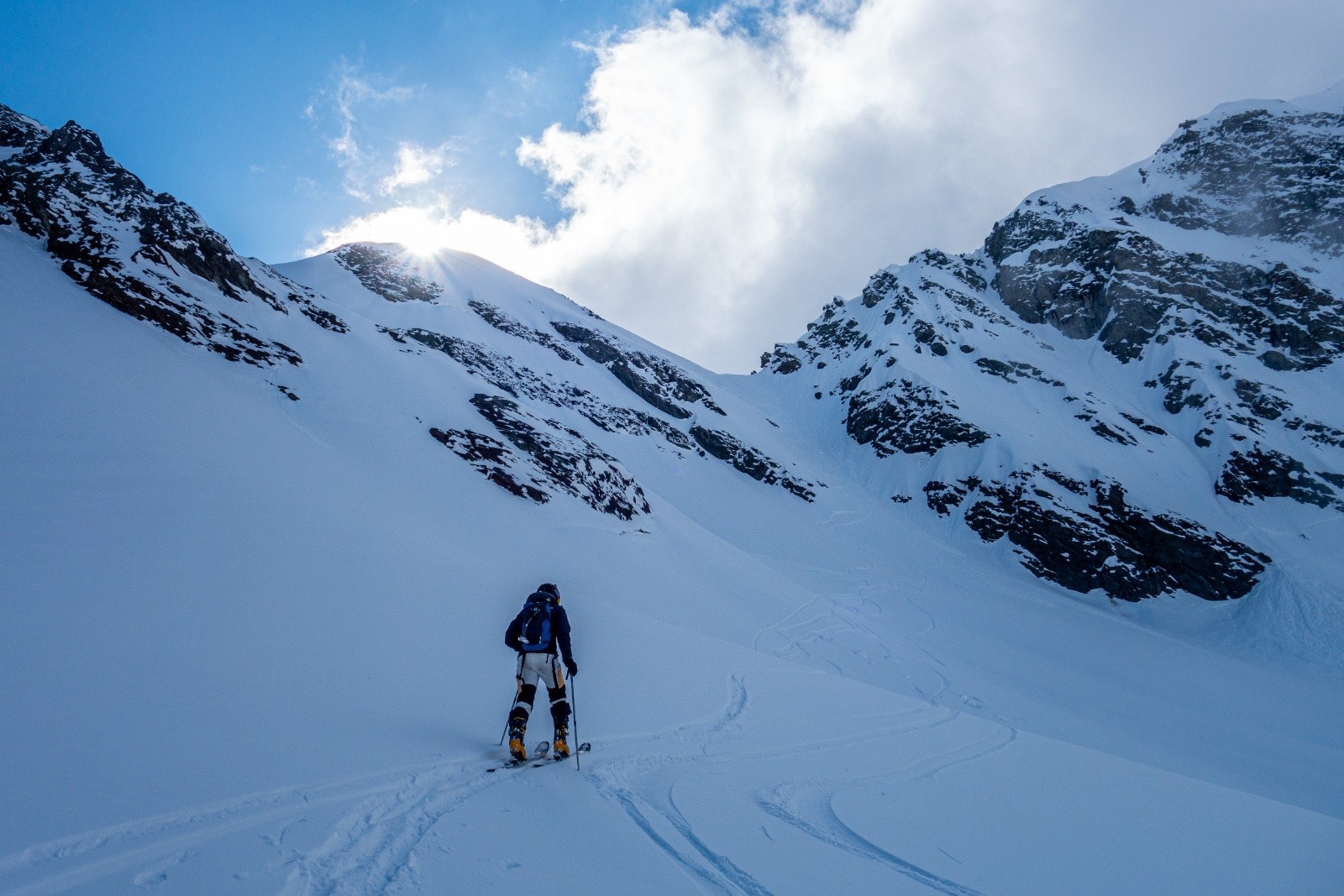 #23 Remontée à Grand Col pour se laisser glisser jusqu Remontée à Grand Col pour se laisser glisser jusqu'à la maison