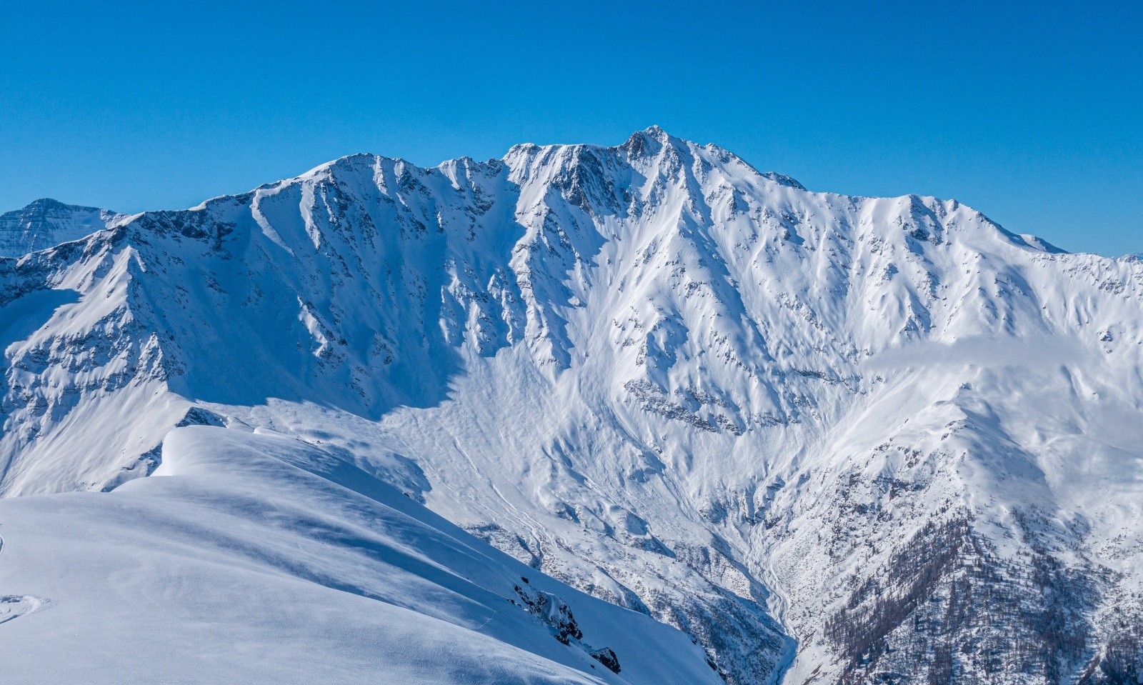 #1 Face Nord de Bellecôte depuis le sommet de la grive Face Nord de Bellecôte depuis le sommet de la grive