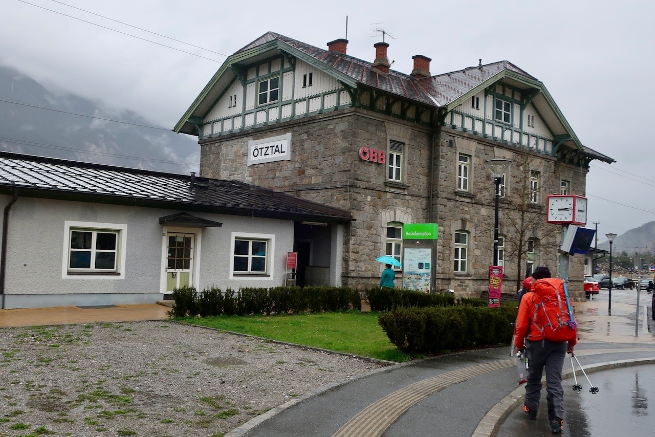 J8 Gare de Öztalbanhof retour vers Davos et la France