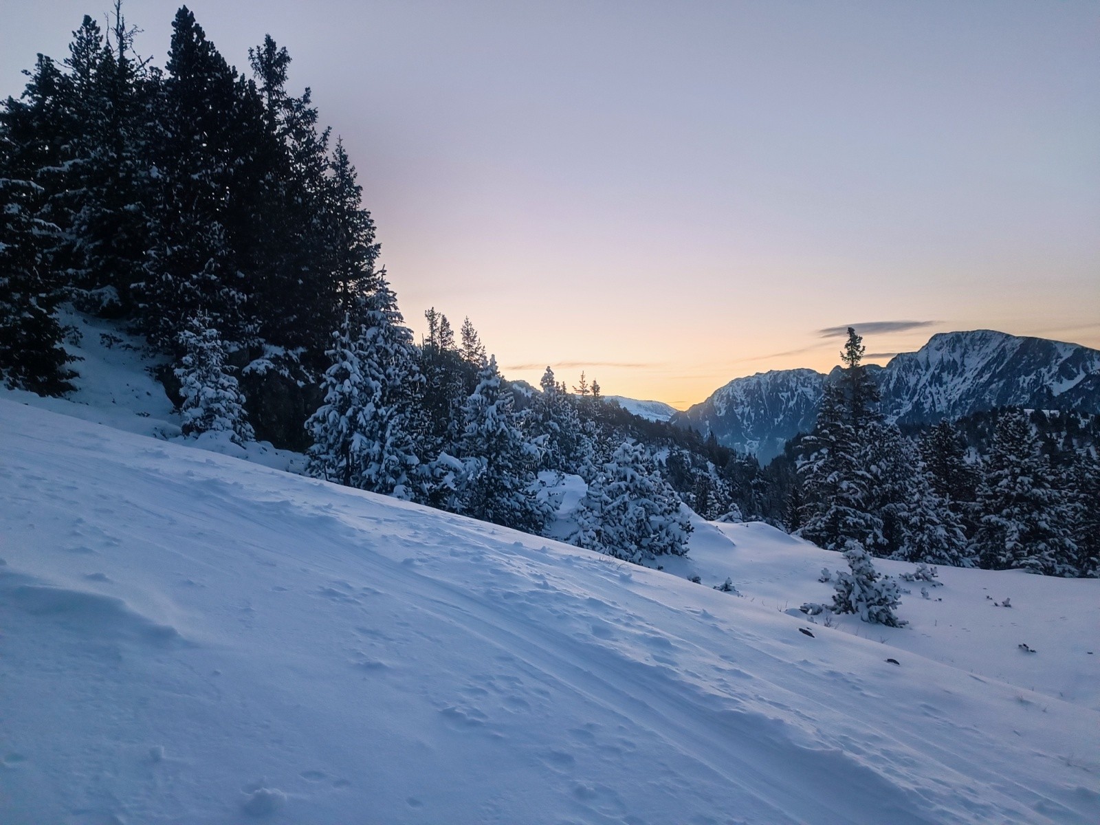Levée de soleil sur l'autre versant