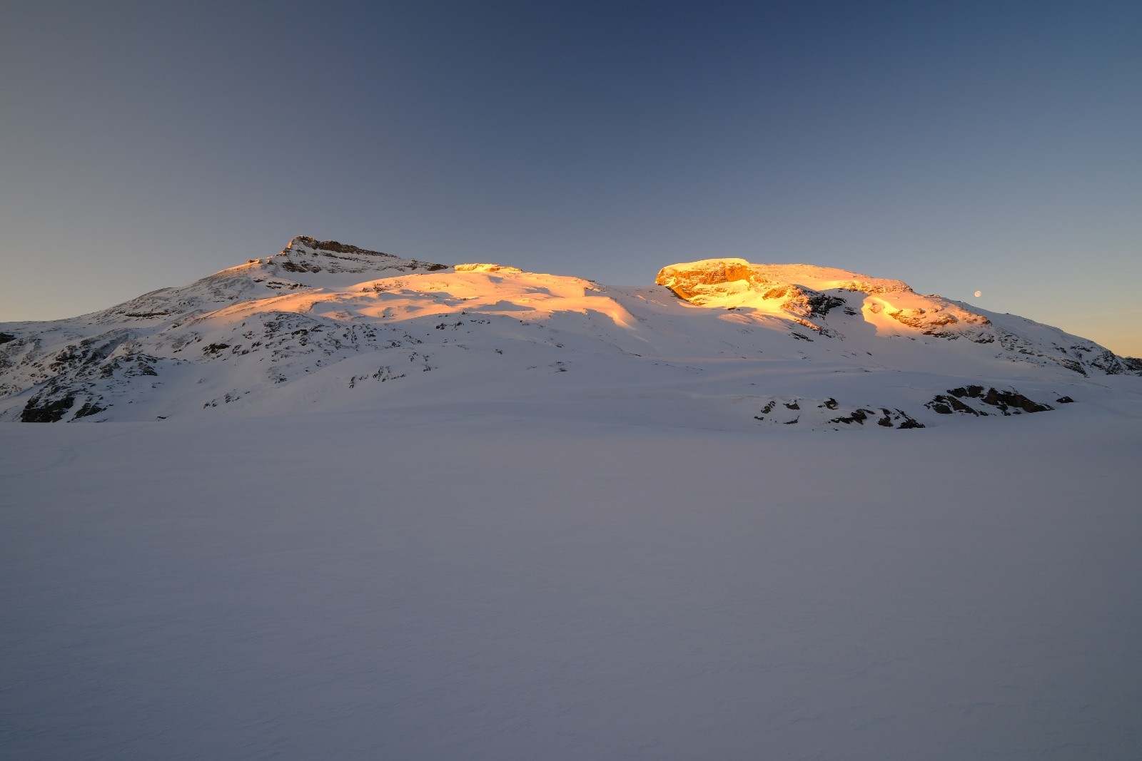 #2 La Réchasse au lever du soleil La Réchasse au lever du soleil