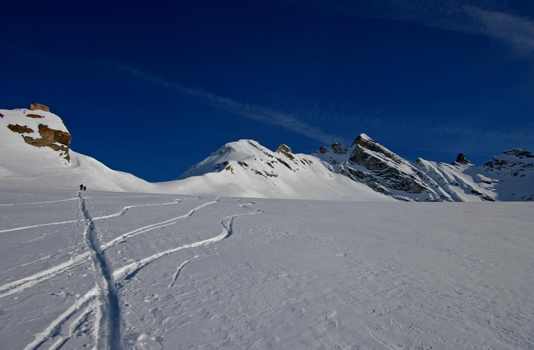 A l'approche du Col de Trièves : la chaîne frontière dans la solitude de janvier!