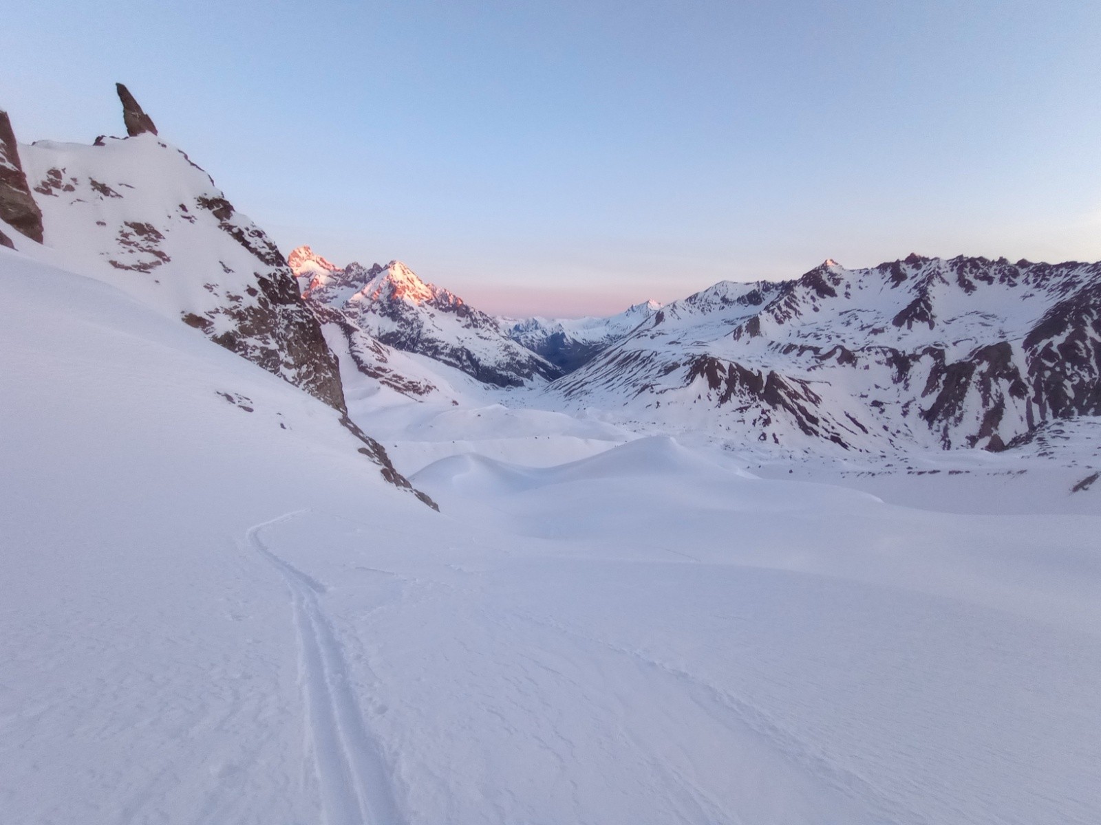 #25 Le jour se lève Le jour se lève