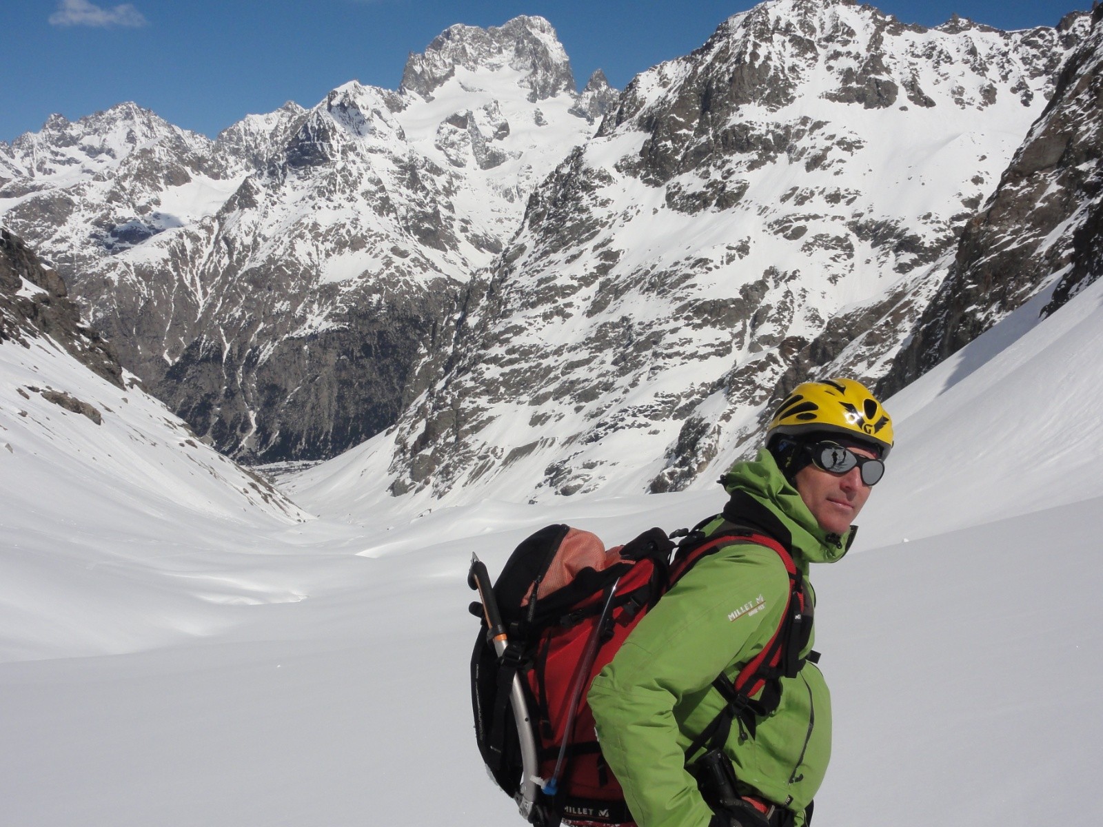 Belle poudred droit devant.