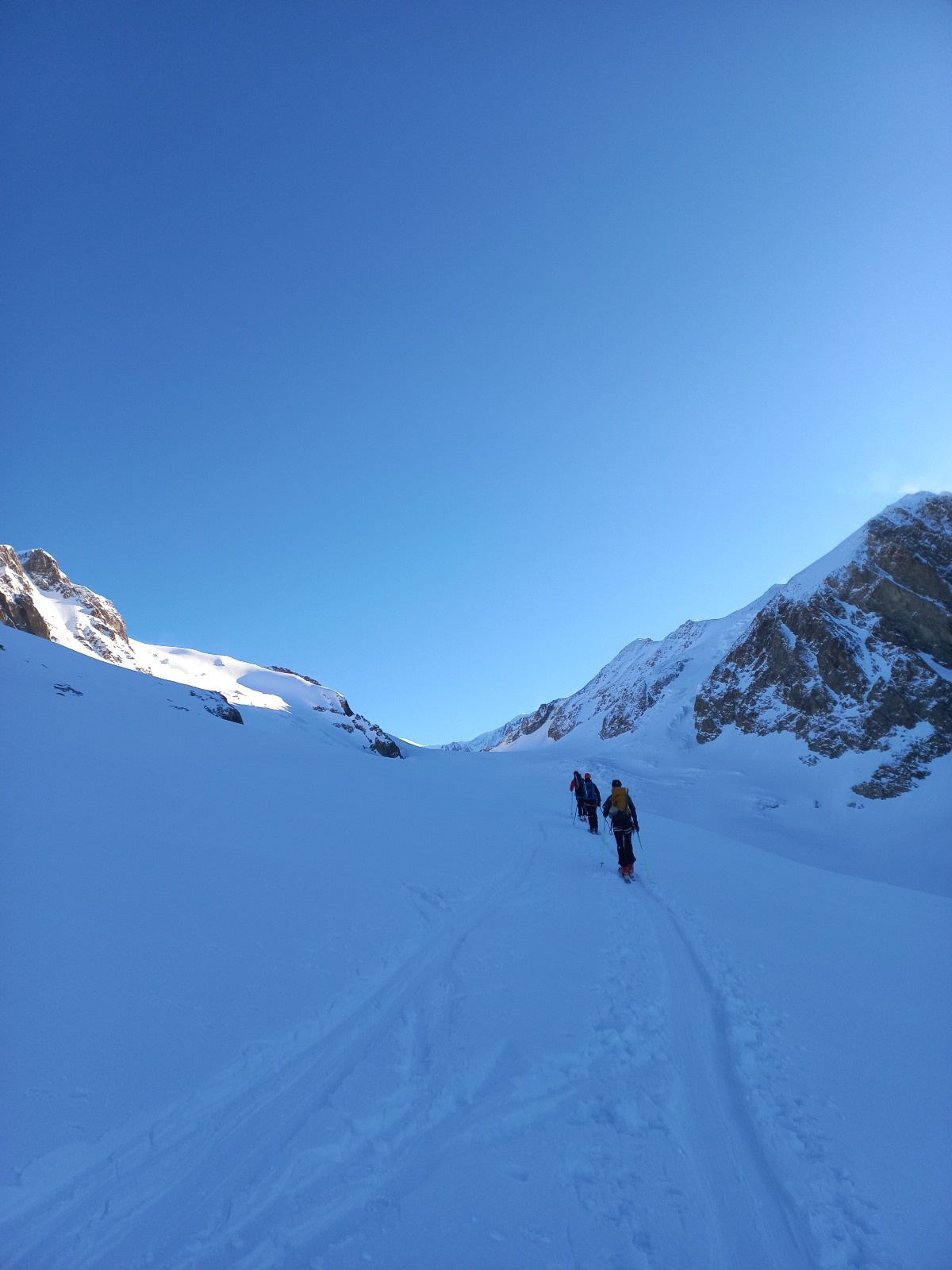 J3On rejoint la partie haute du Glacier de Tré la Tête 