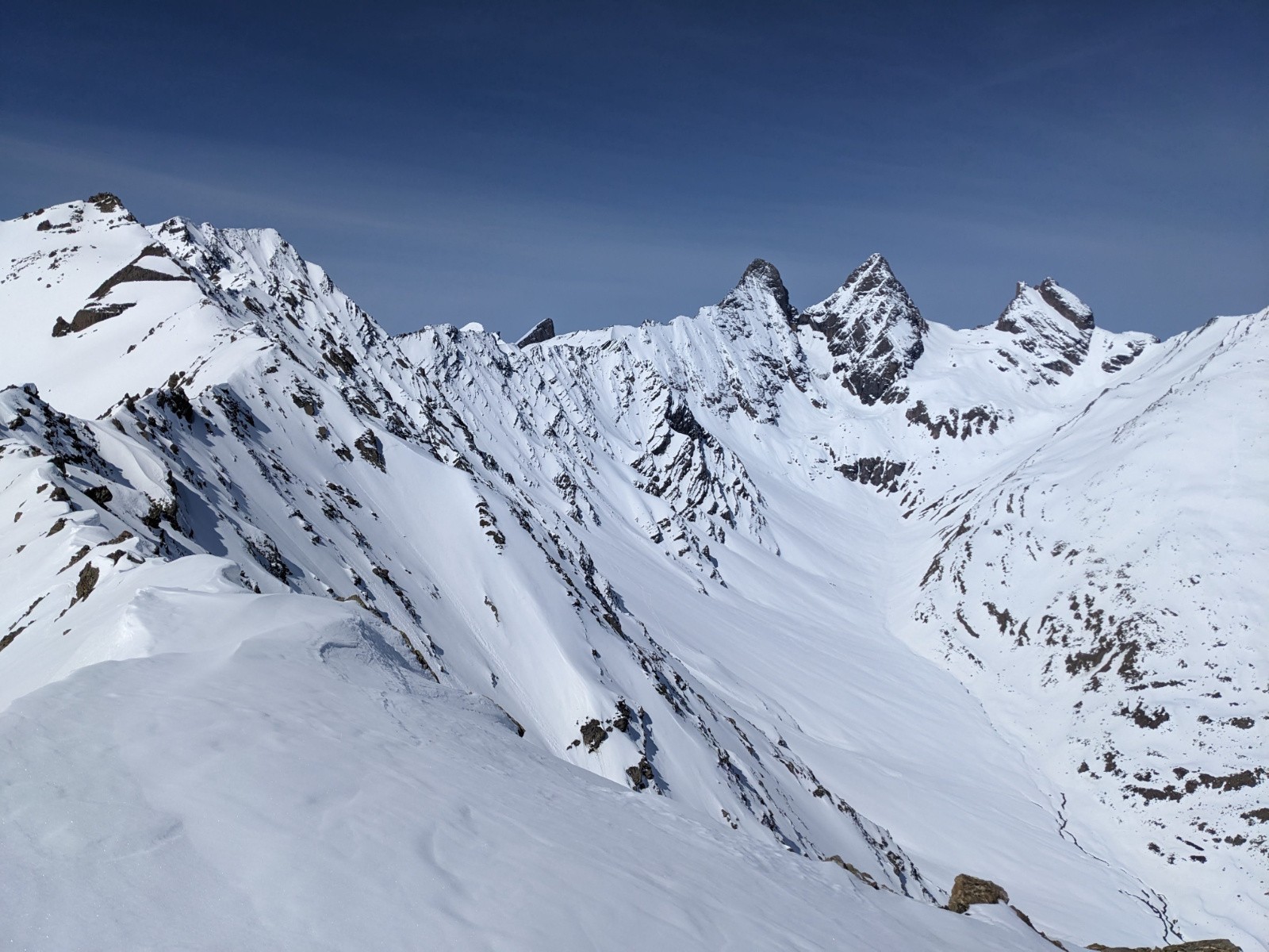 J4 Le vallon des aiguilles d'arves