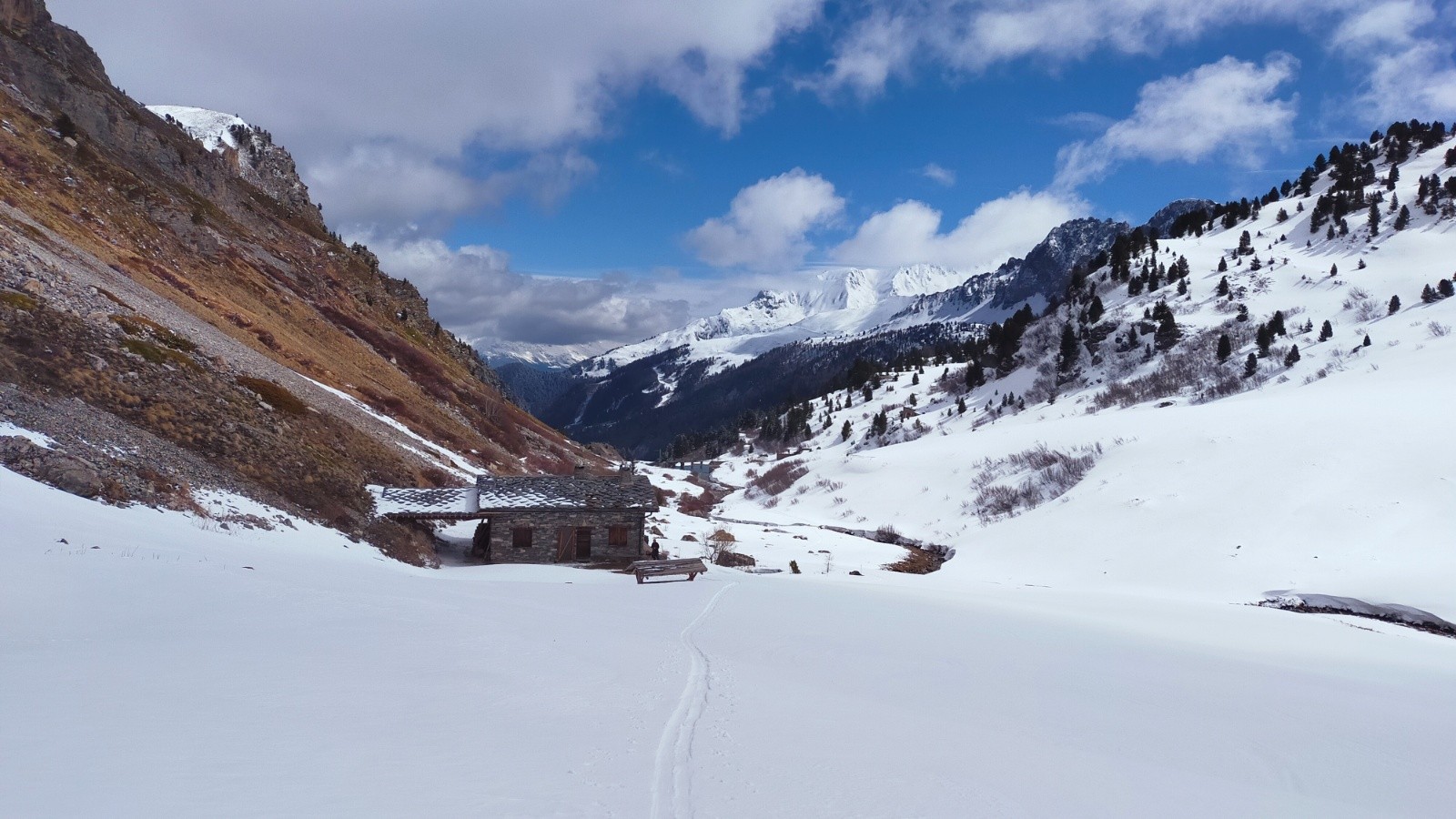 #1 Arrêt de Godille au dessus du Lavoir au niveau d Arrêt de Godille au dessus du Lavoir au niveau d'un beau chalet au soleil