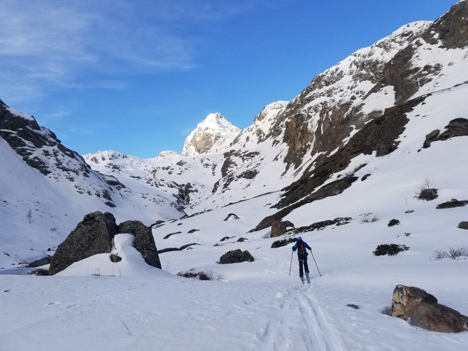 Départ sous le regard de la Granta Parei