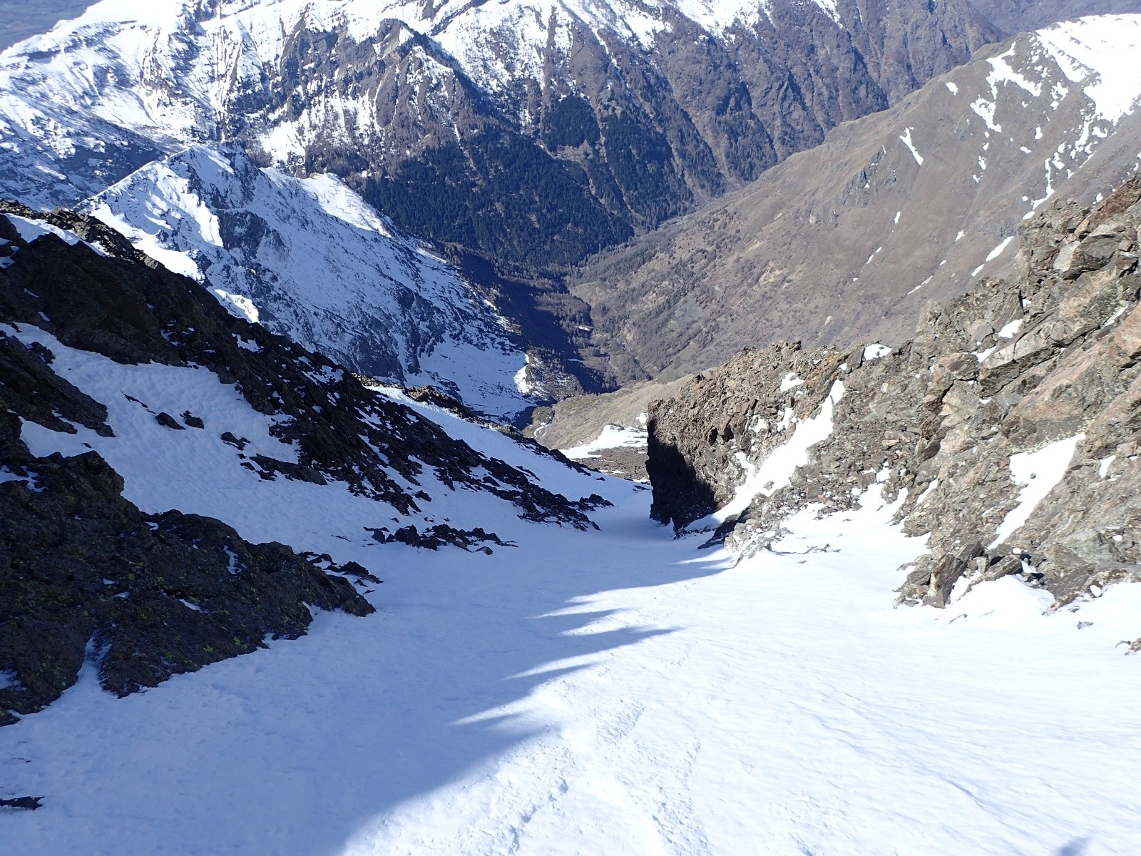 dans le couloir sommital