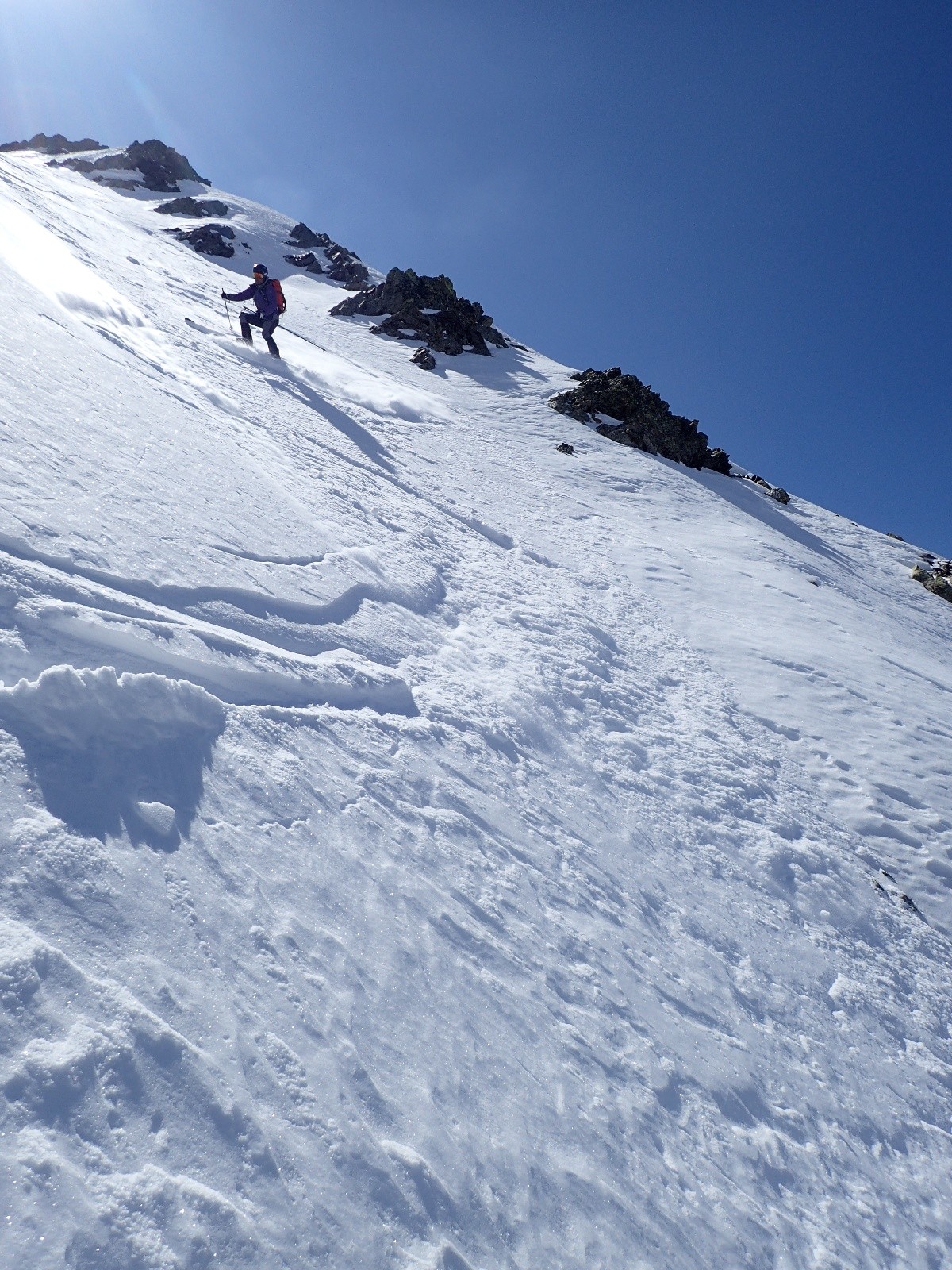 avant l'entrée dans l'entaille