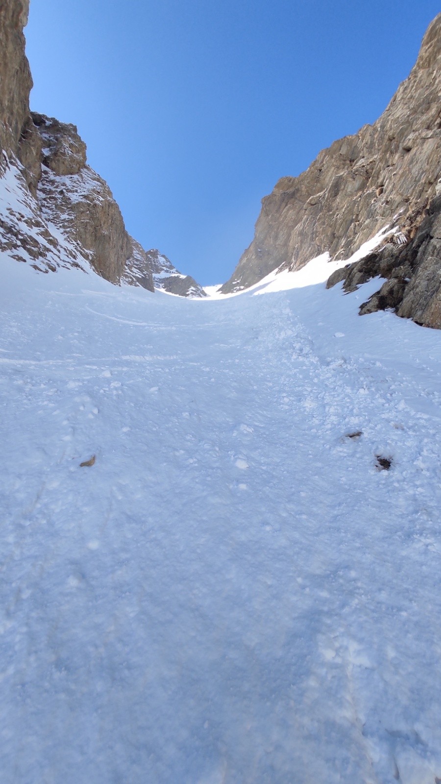 Couloir des militaires inf. Ça gratte !