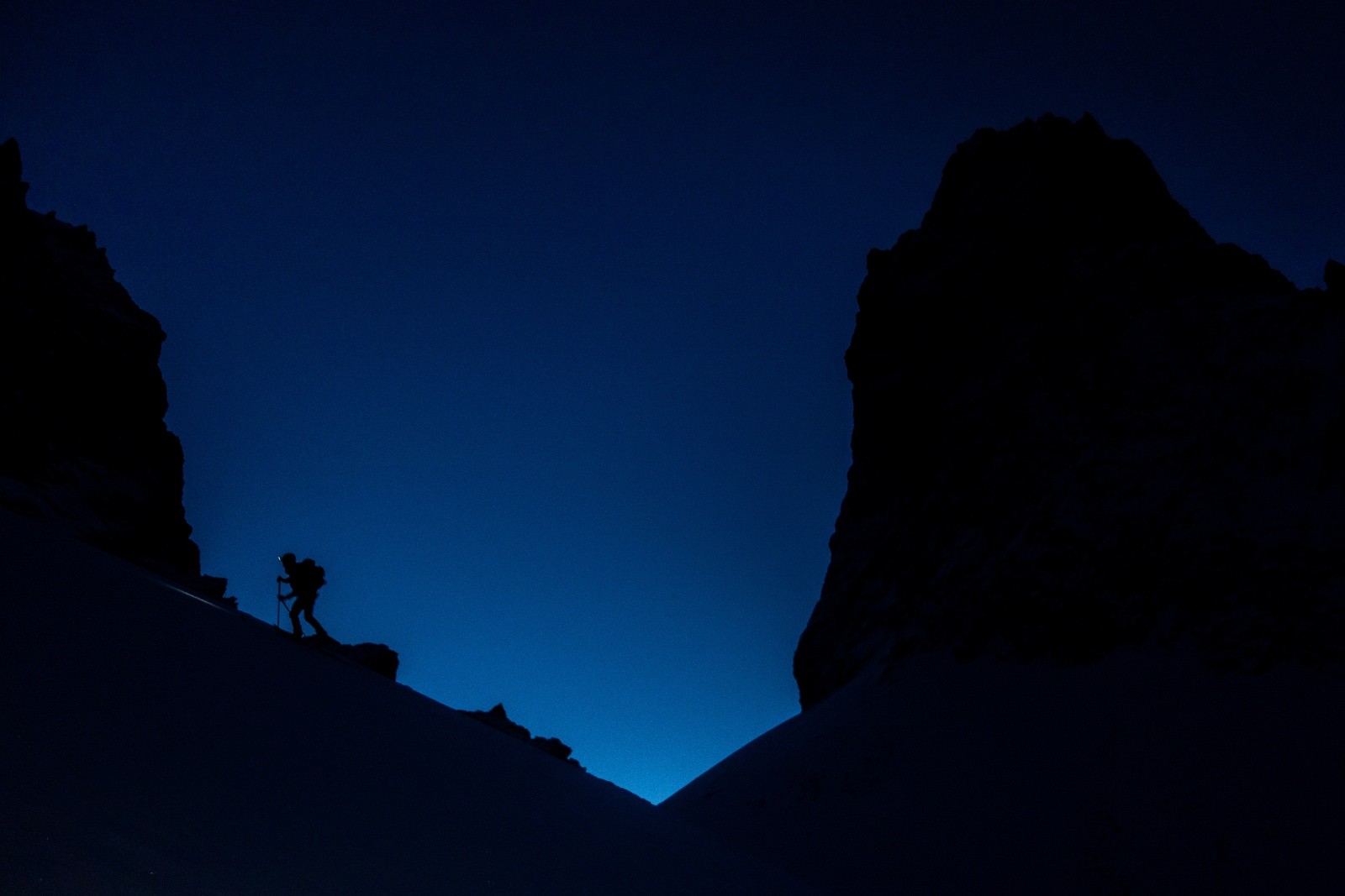  Ombre chinoise au col des Avalanches