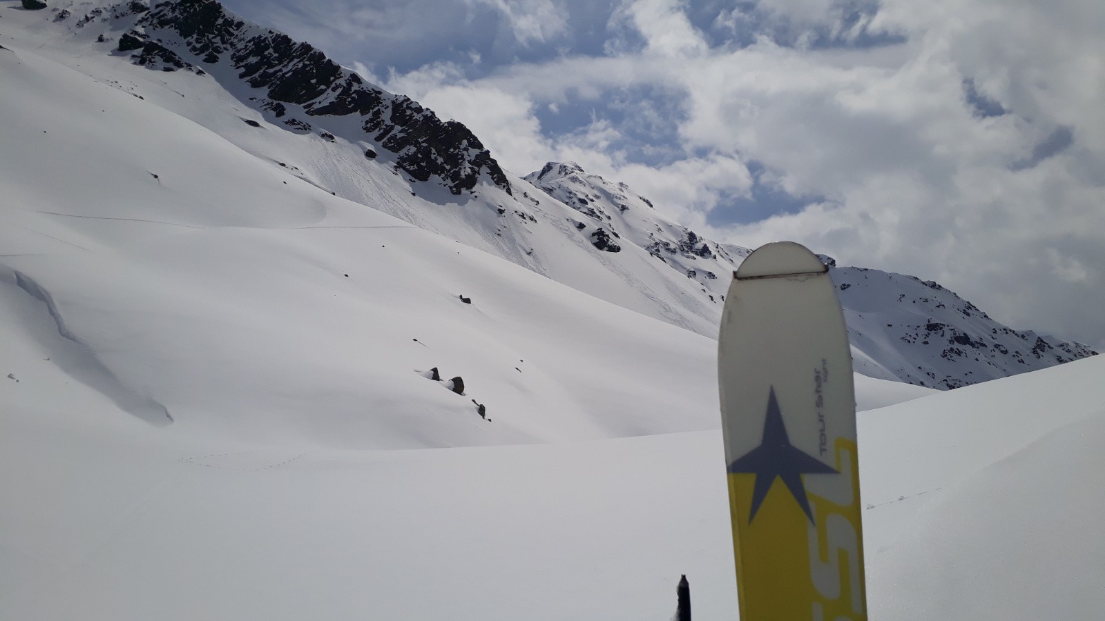 Lac de Roche Noire, le 22.04.23 par JeffsixdeSavoie