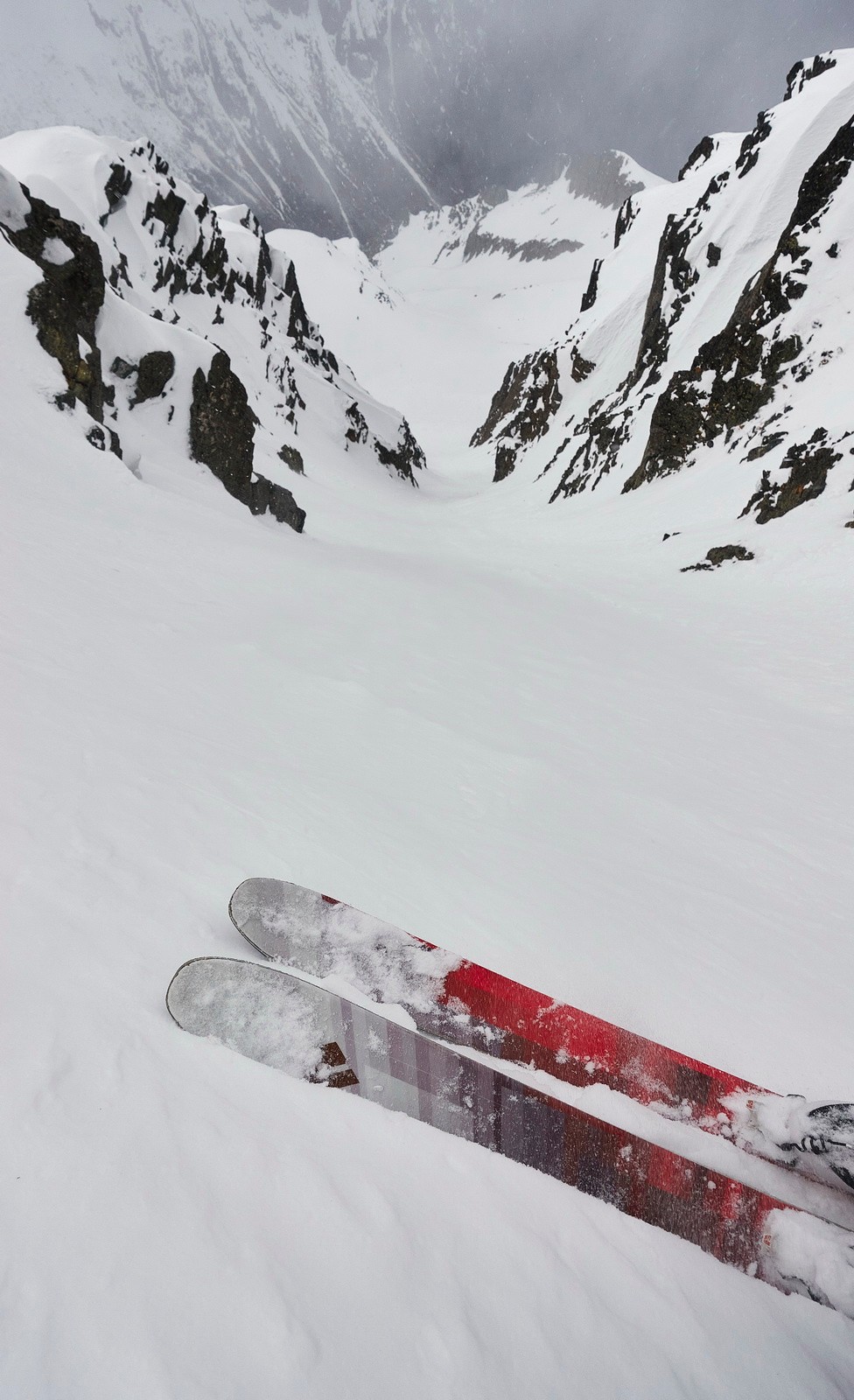 Plus bas, les virages s'enchaînent...