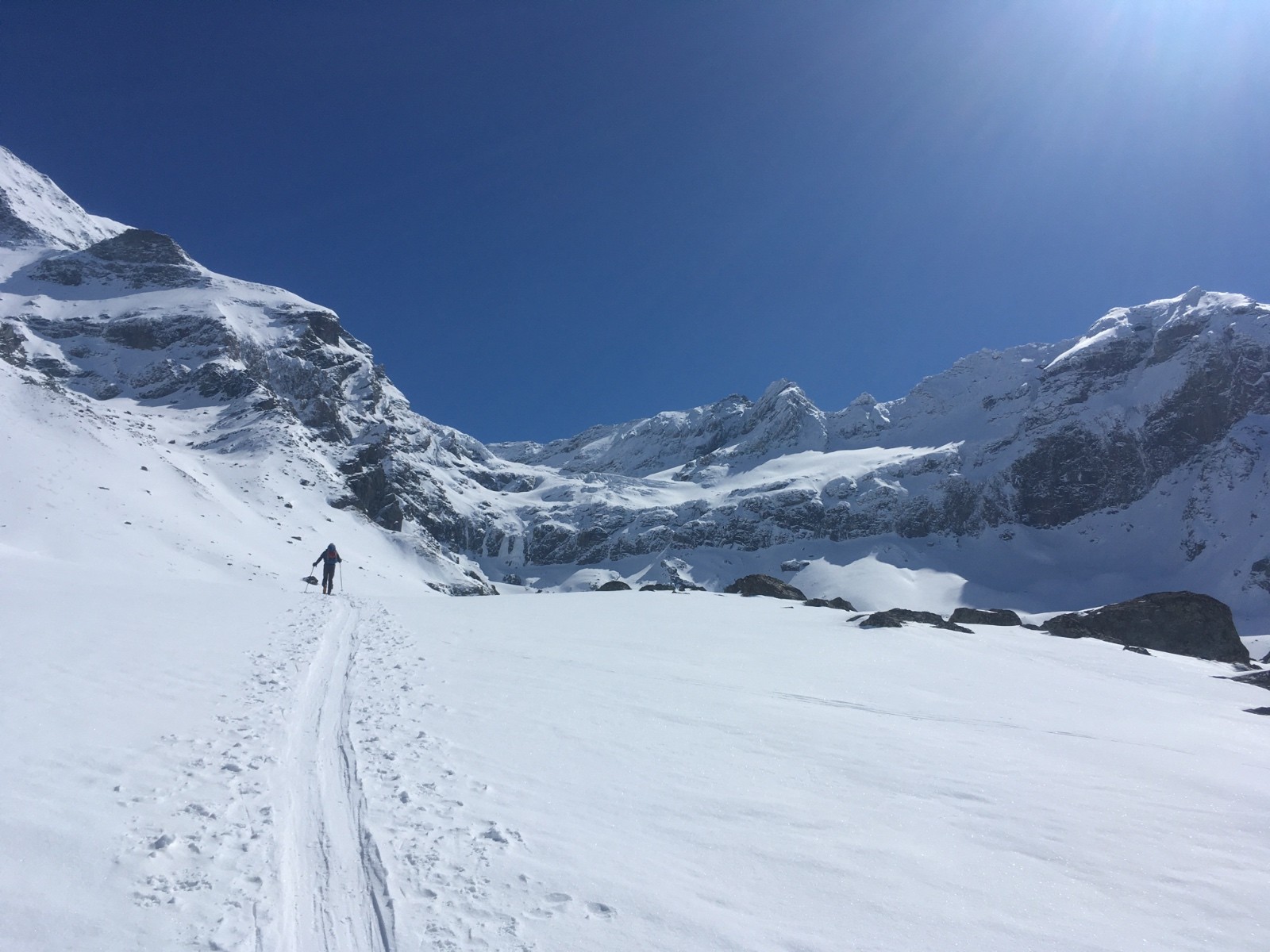 Montée à la Cabane de Valsorey