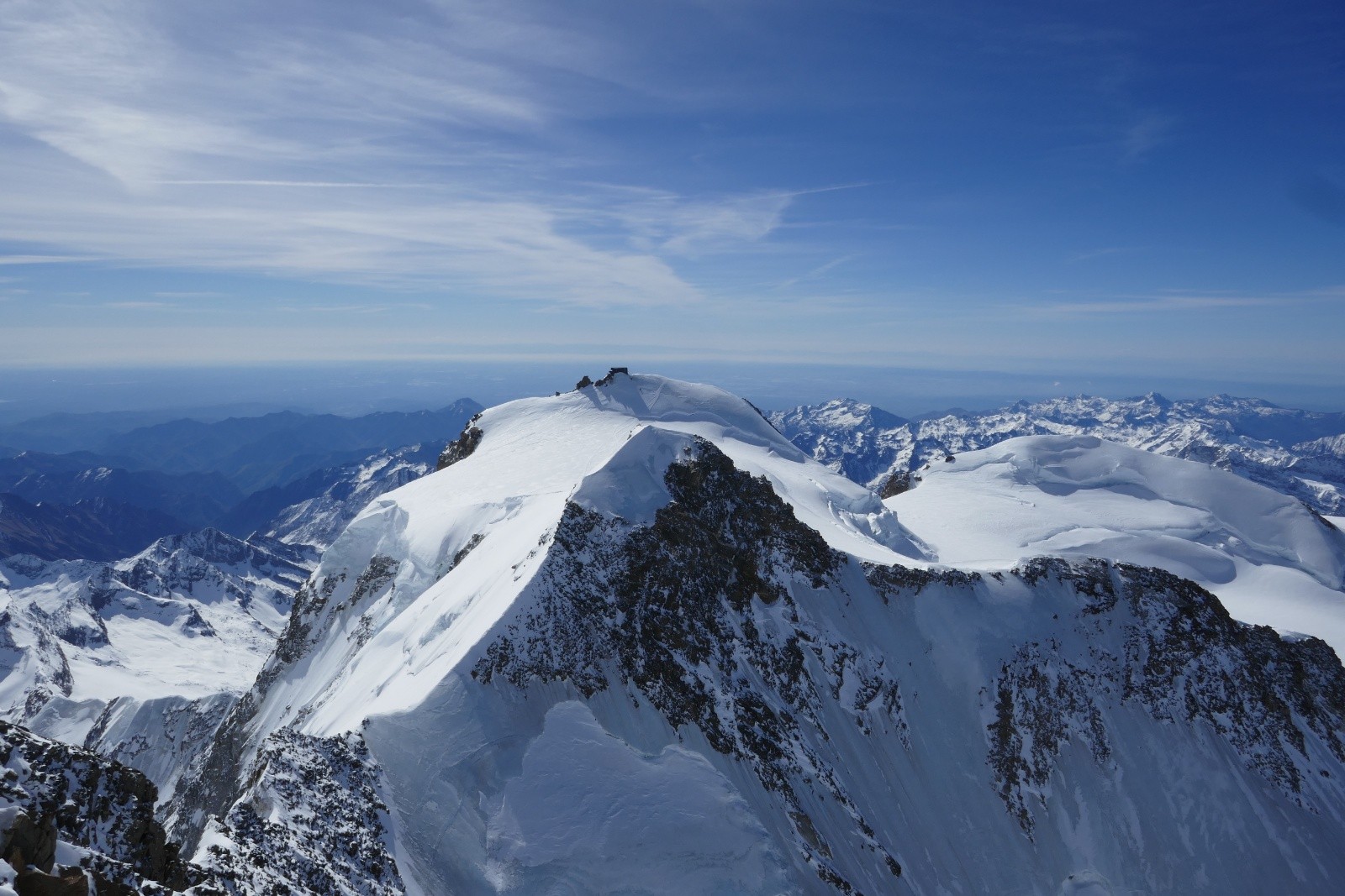 &nbsp;Punta Gnifetti et sa cabane