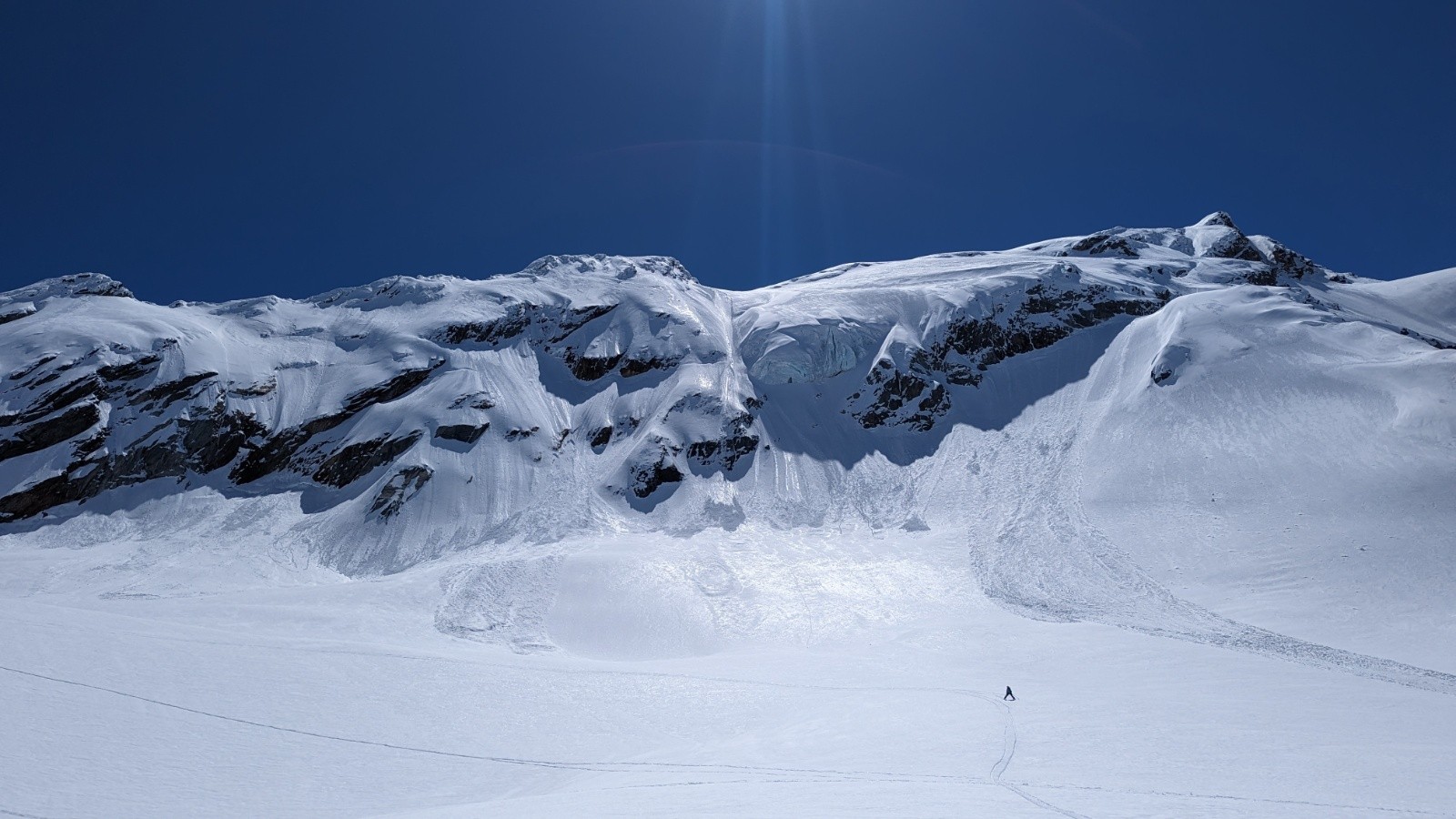 Vue slors de la descente sur le glacier de l'Invernet. 