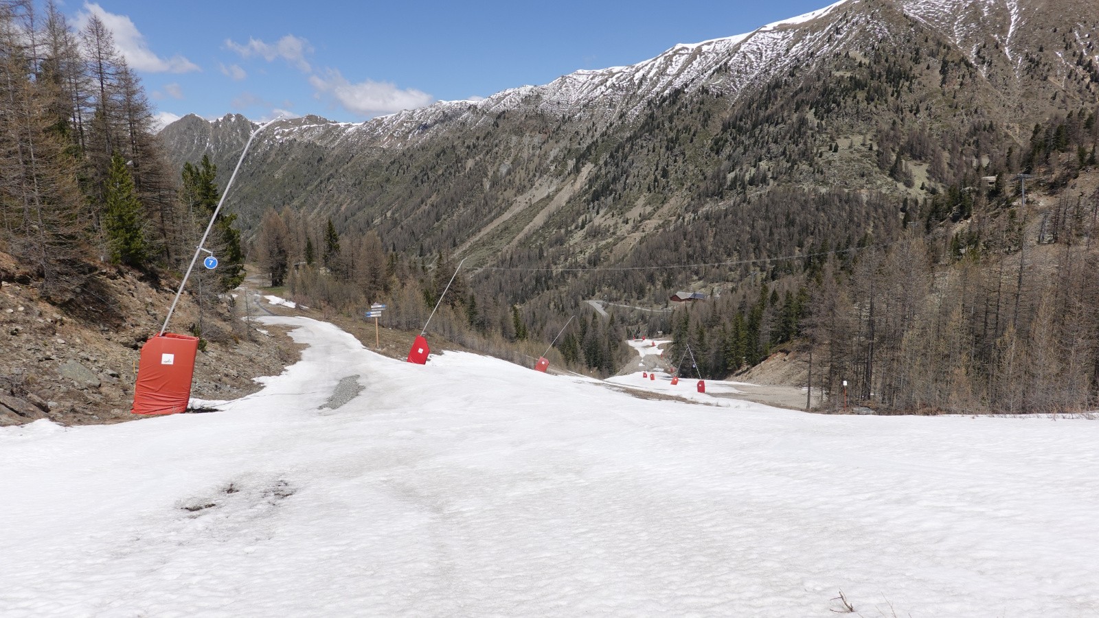 L'enneigement devient fragmentaire sous 2000m